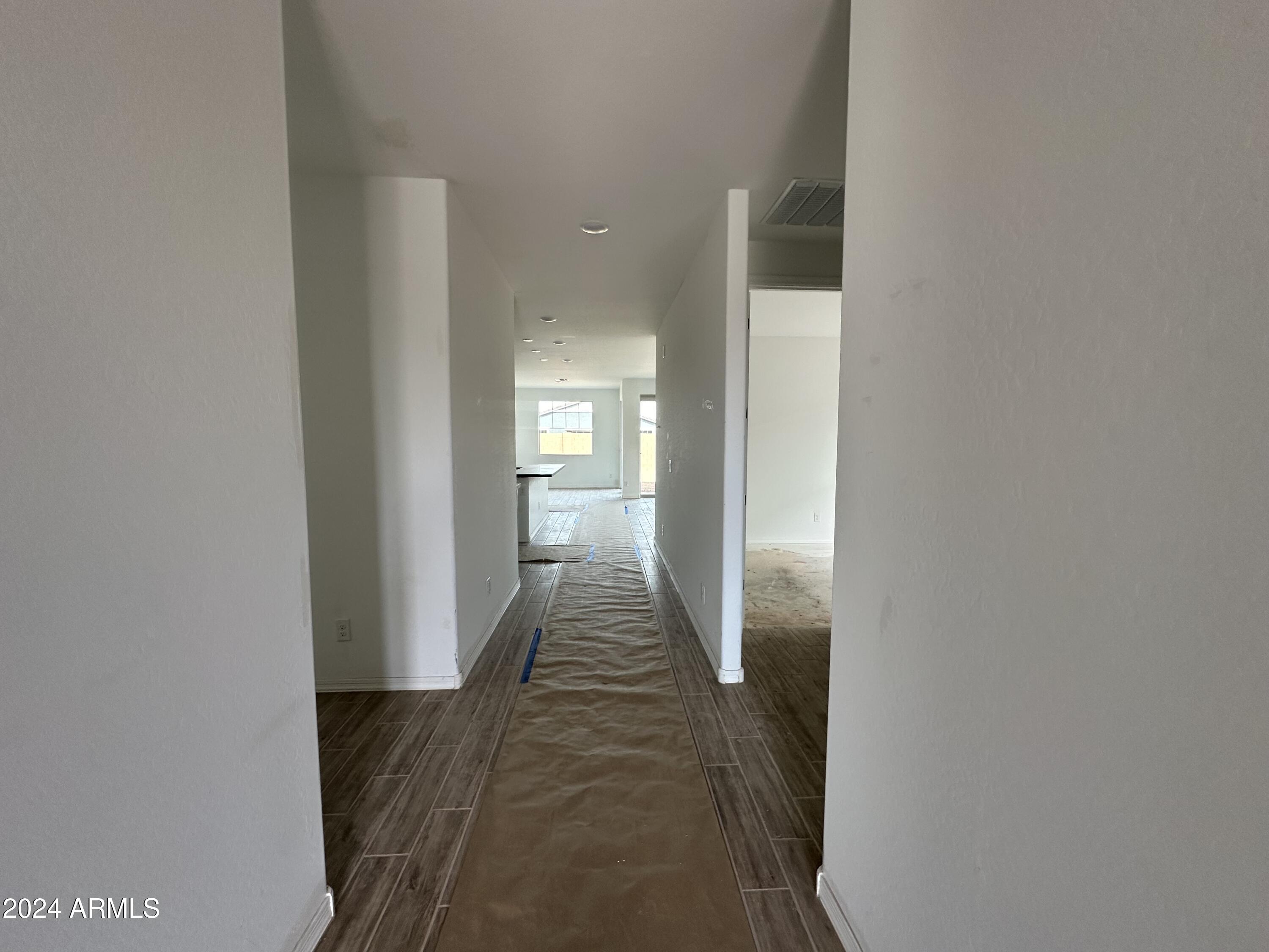 22872 E ROUNDUP Way