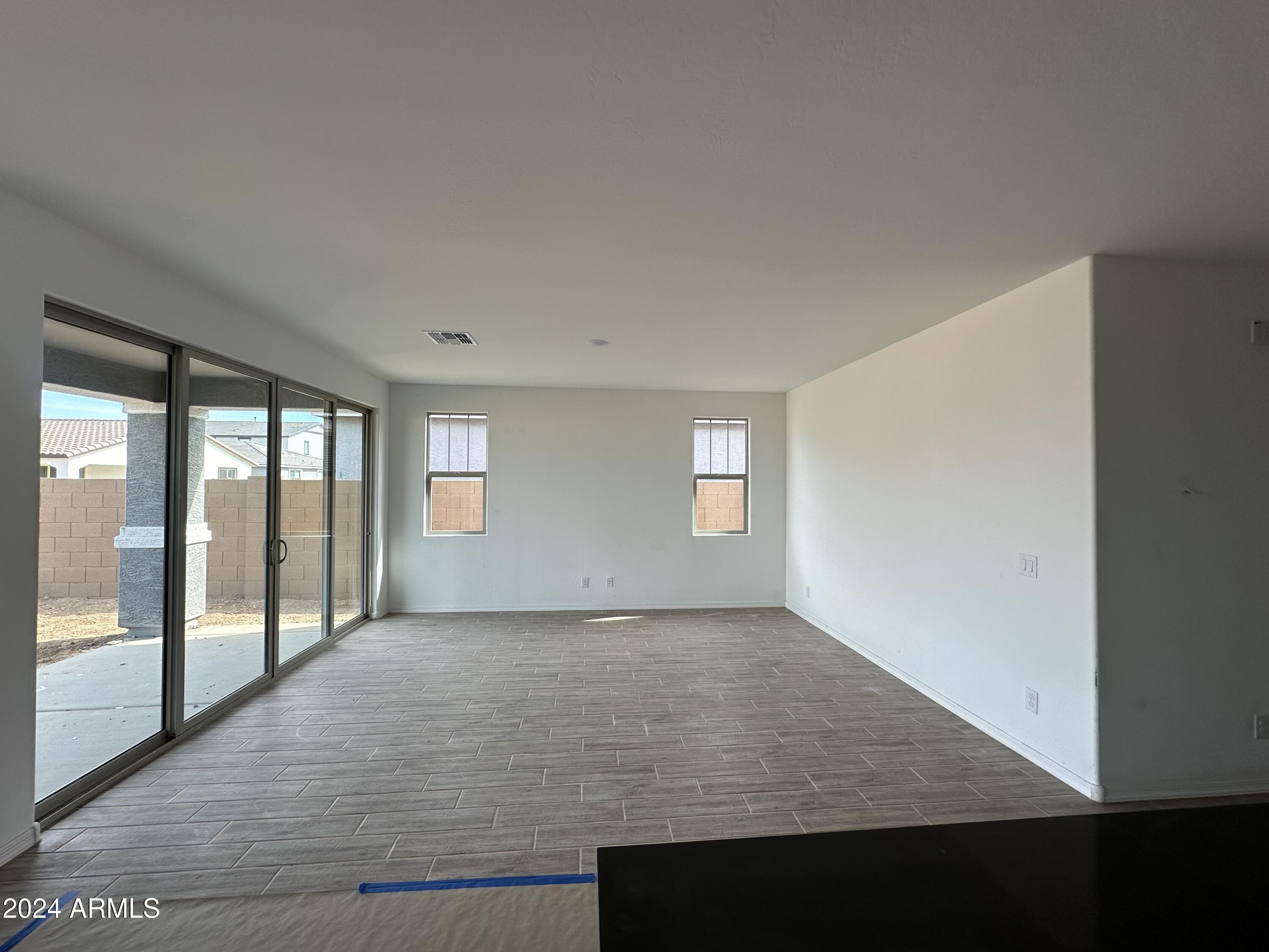 22872 E ROUNDUP Way