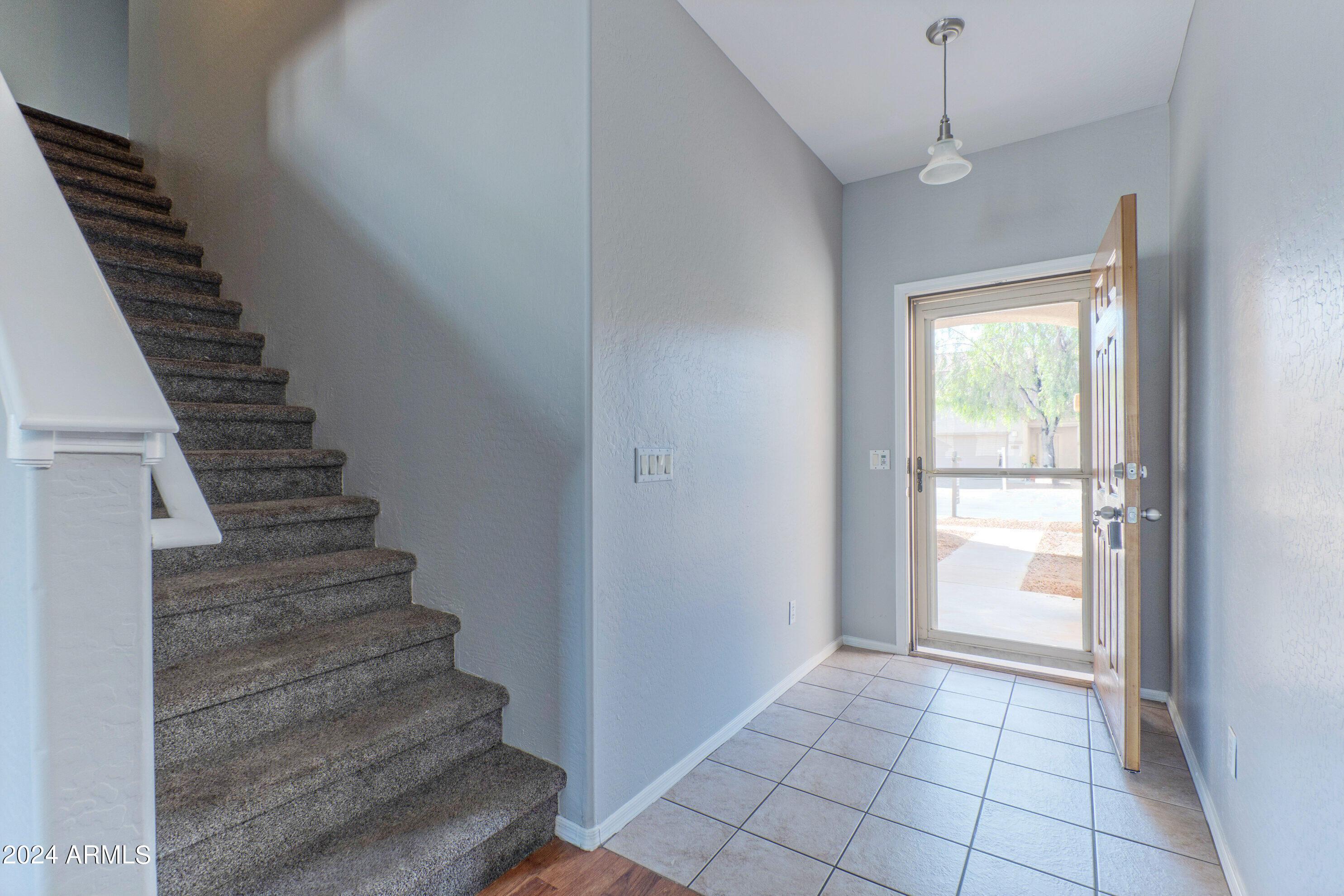 7006 W LINCOLN Street