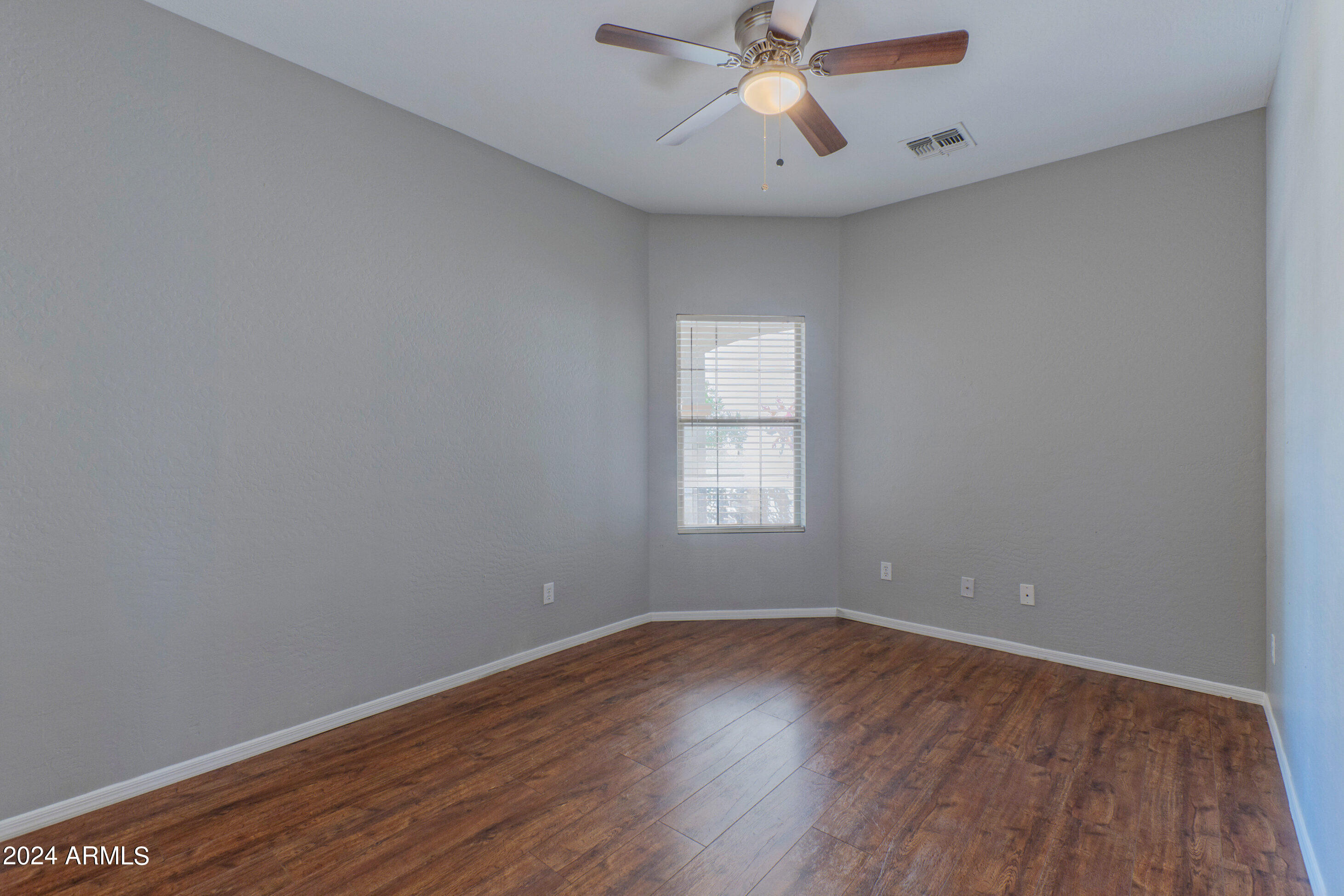 7006 W LINCOLN Street