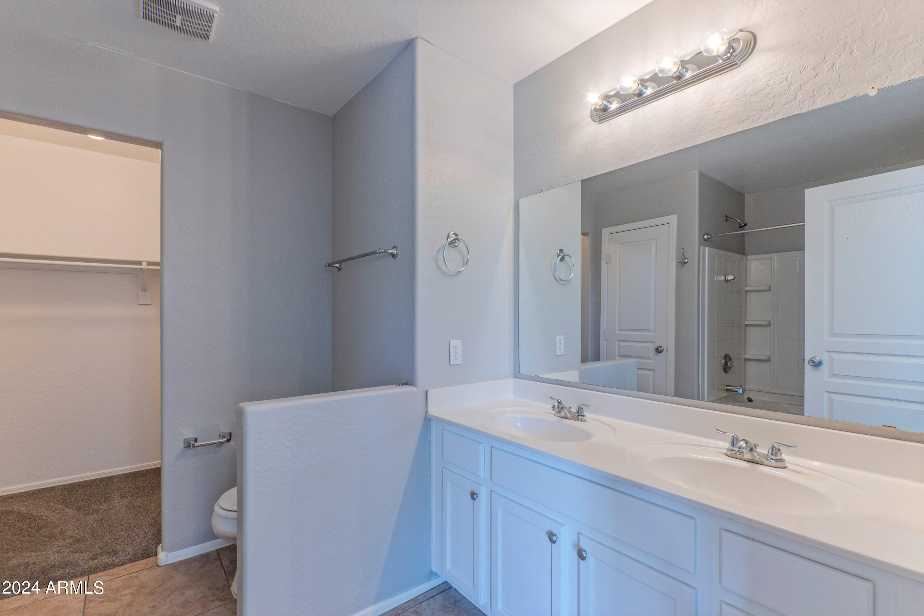 7006 W LINCOLN Street