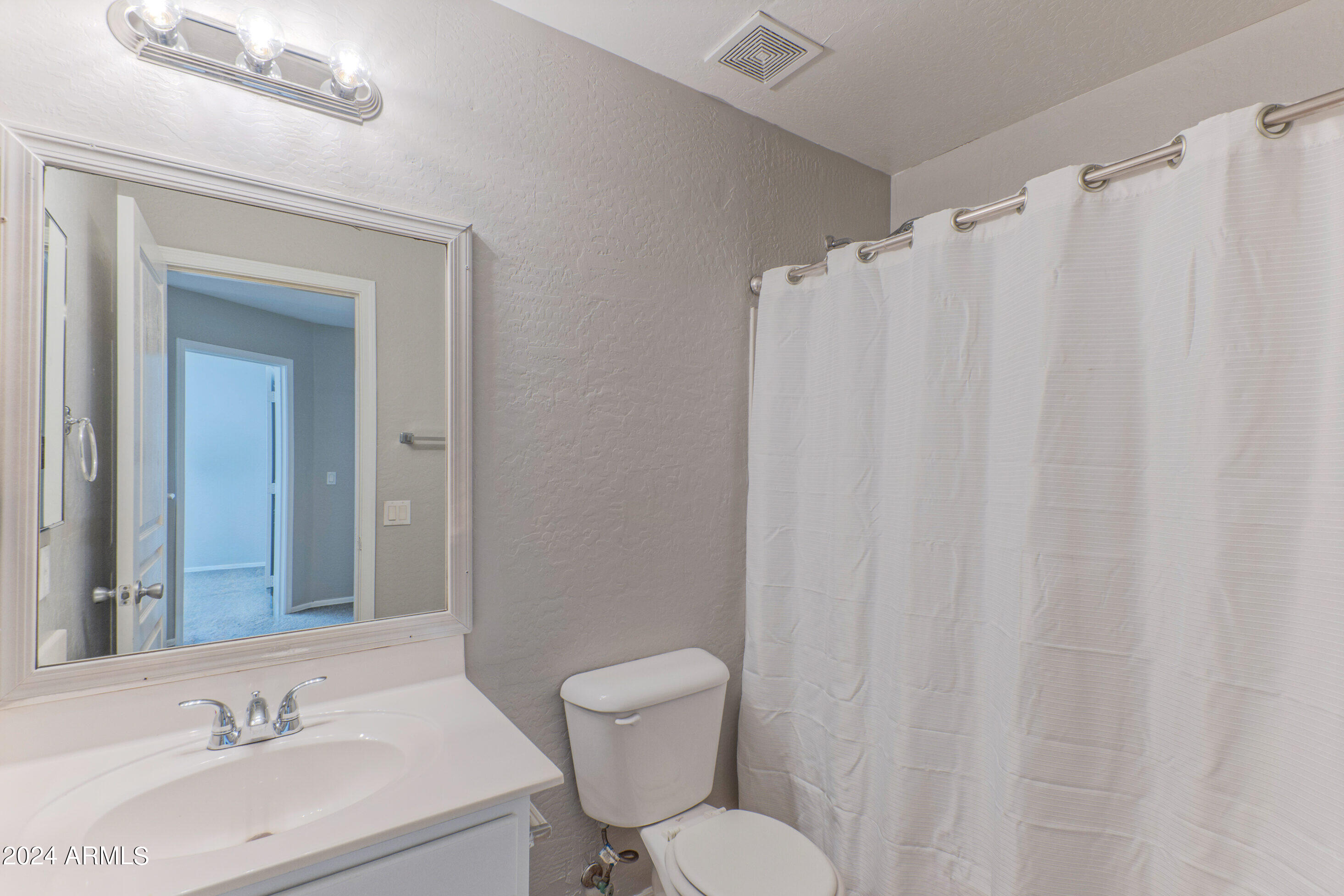 7006 W LINCOLN Street