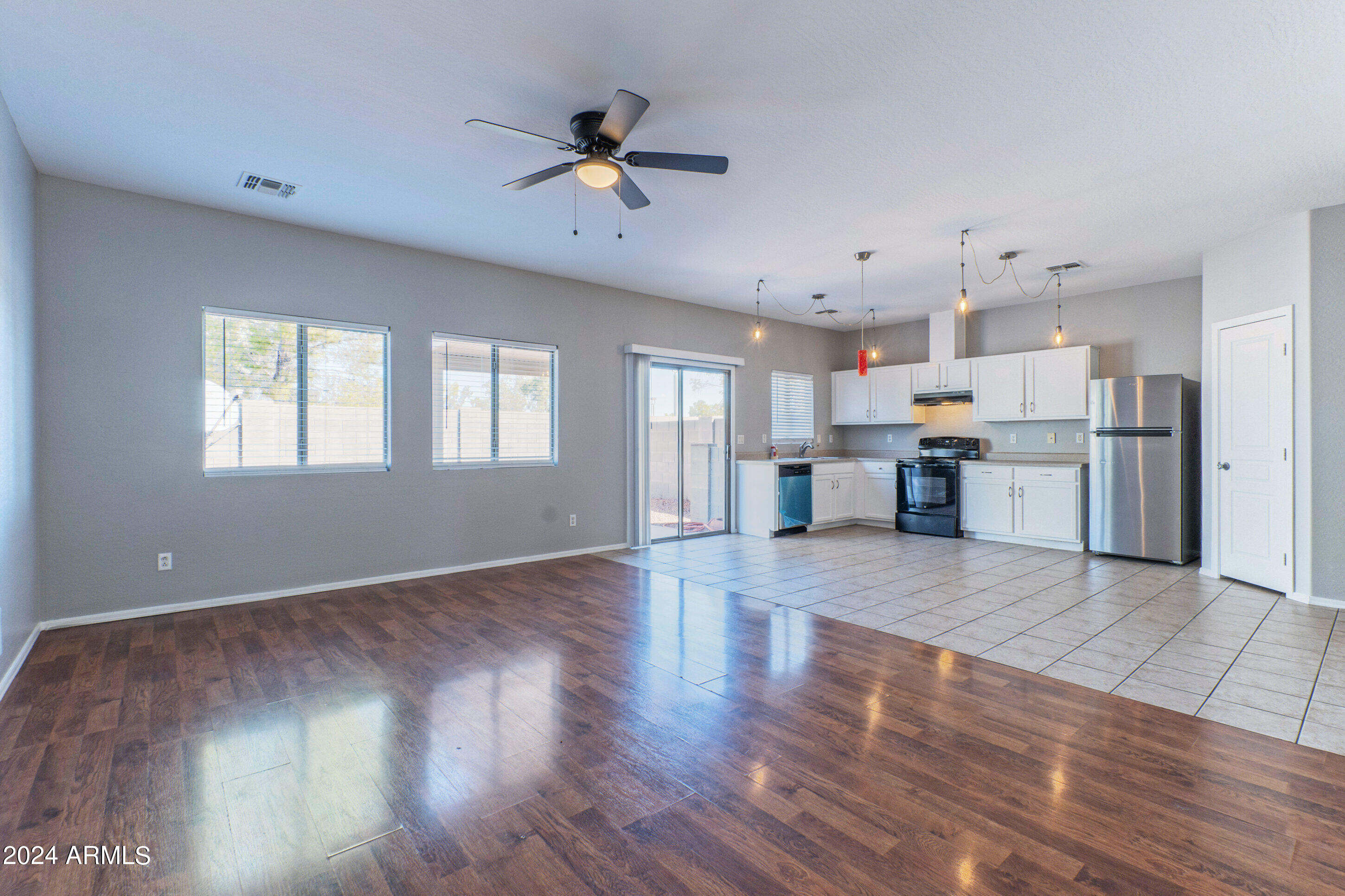 7006 W LINCOLN Street