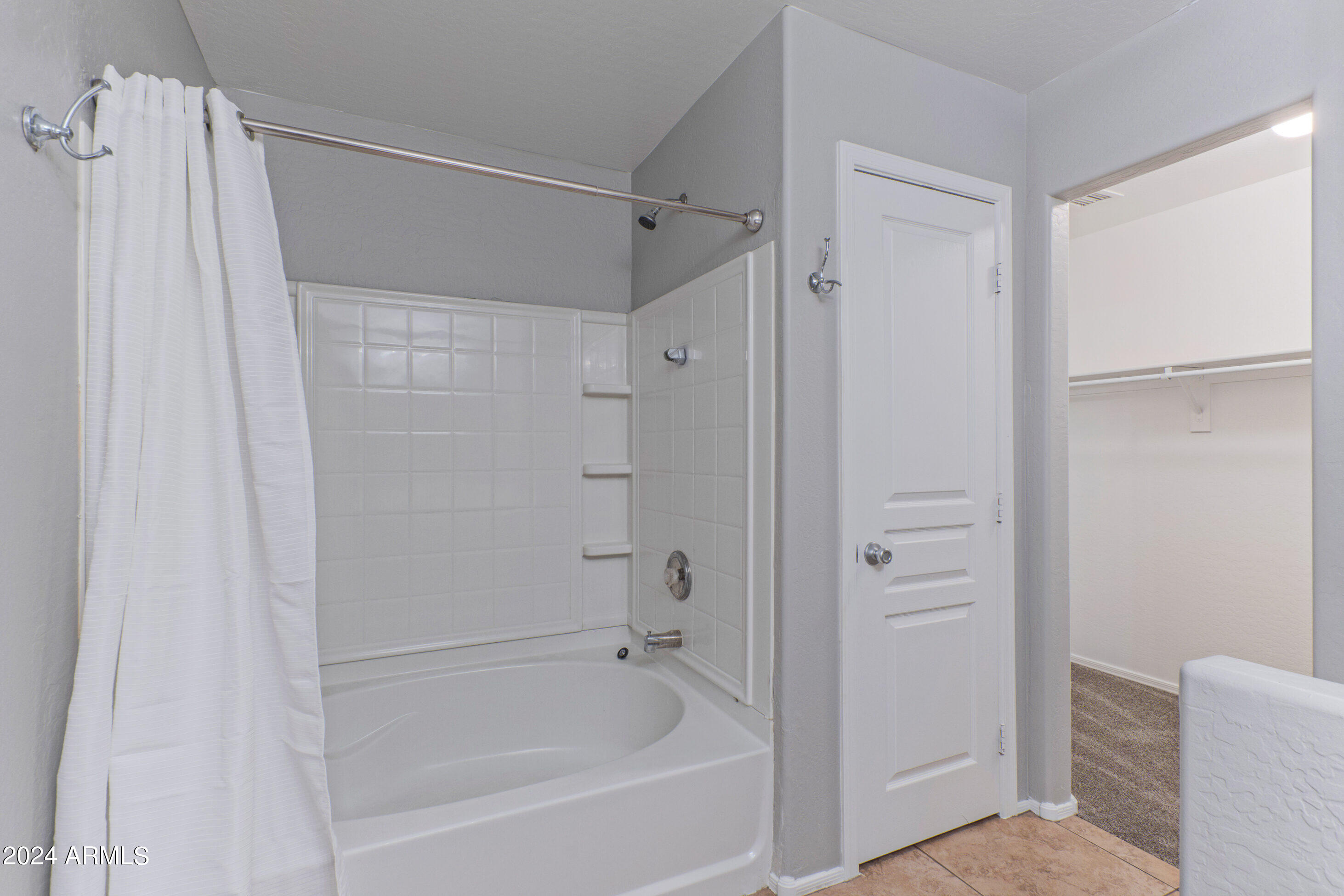 7006 W LINCOLN Street