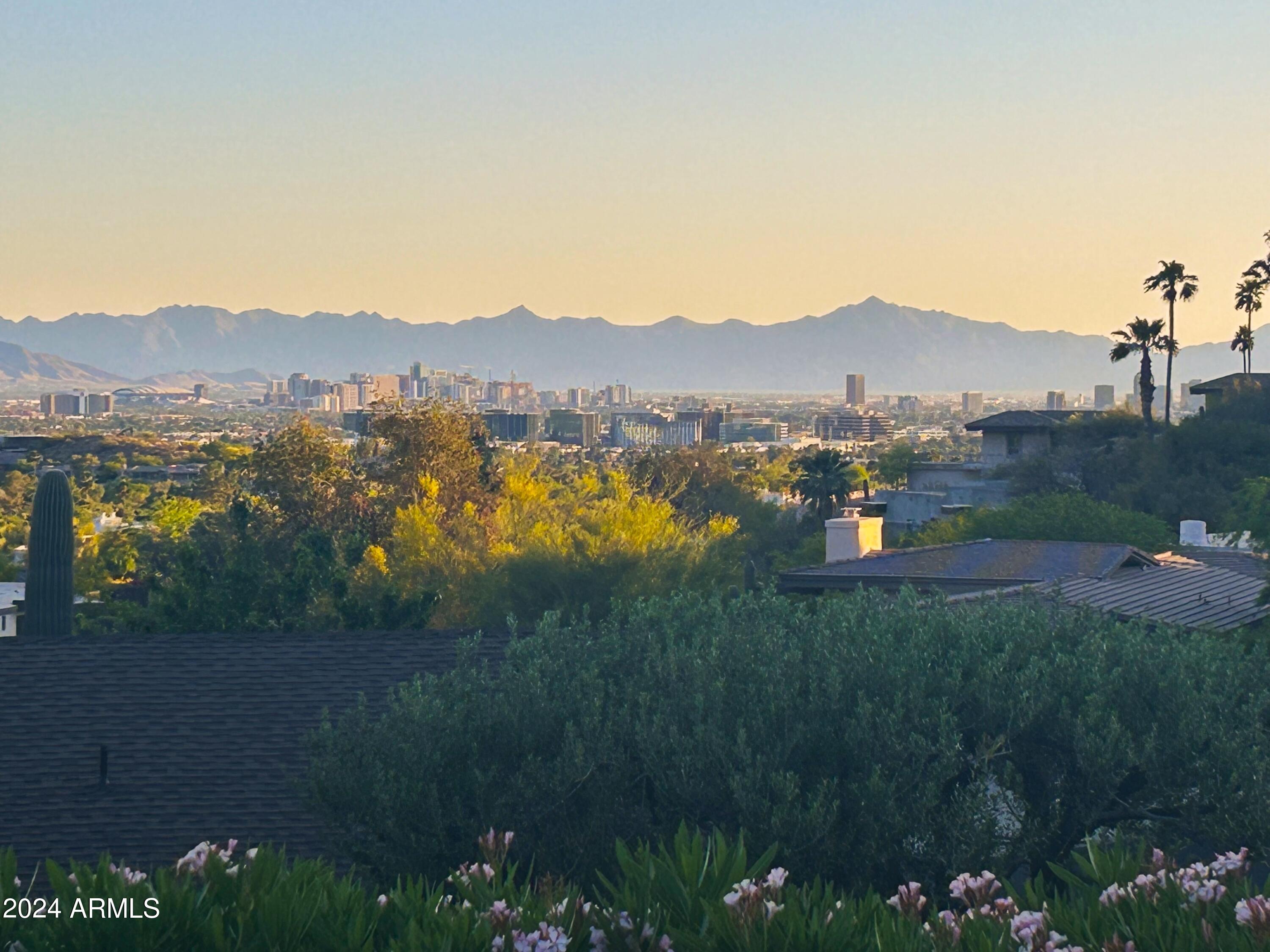 3500 E LINCOLN Drive # 15