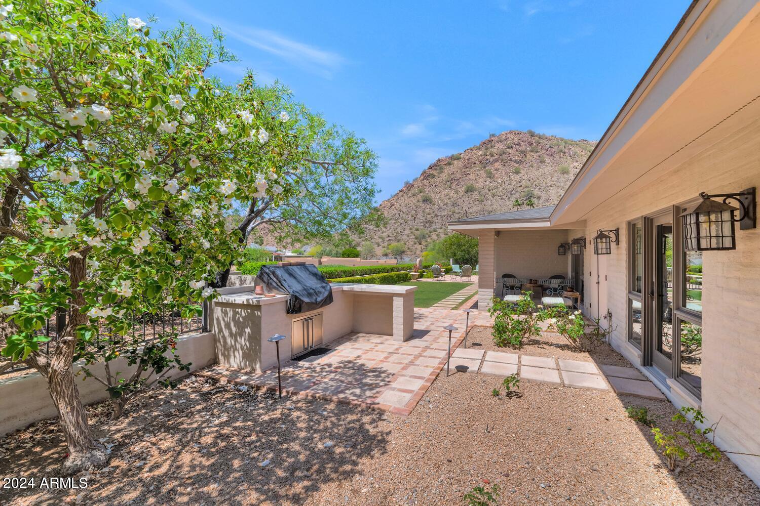 3500 E LINCOLN Drive # 15