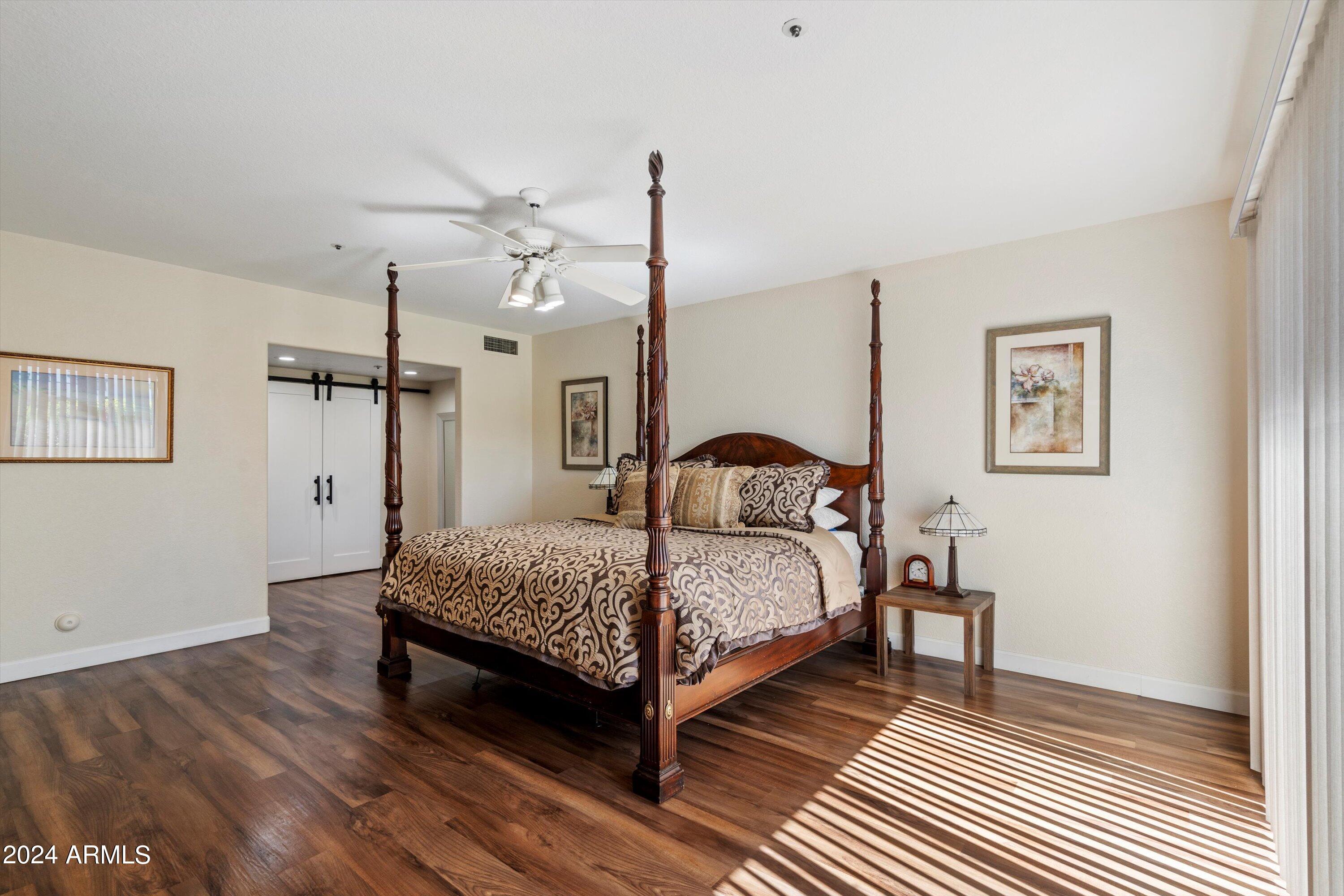 10505 E Cinnabar Avenue