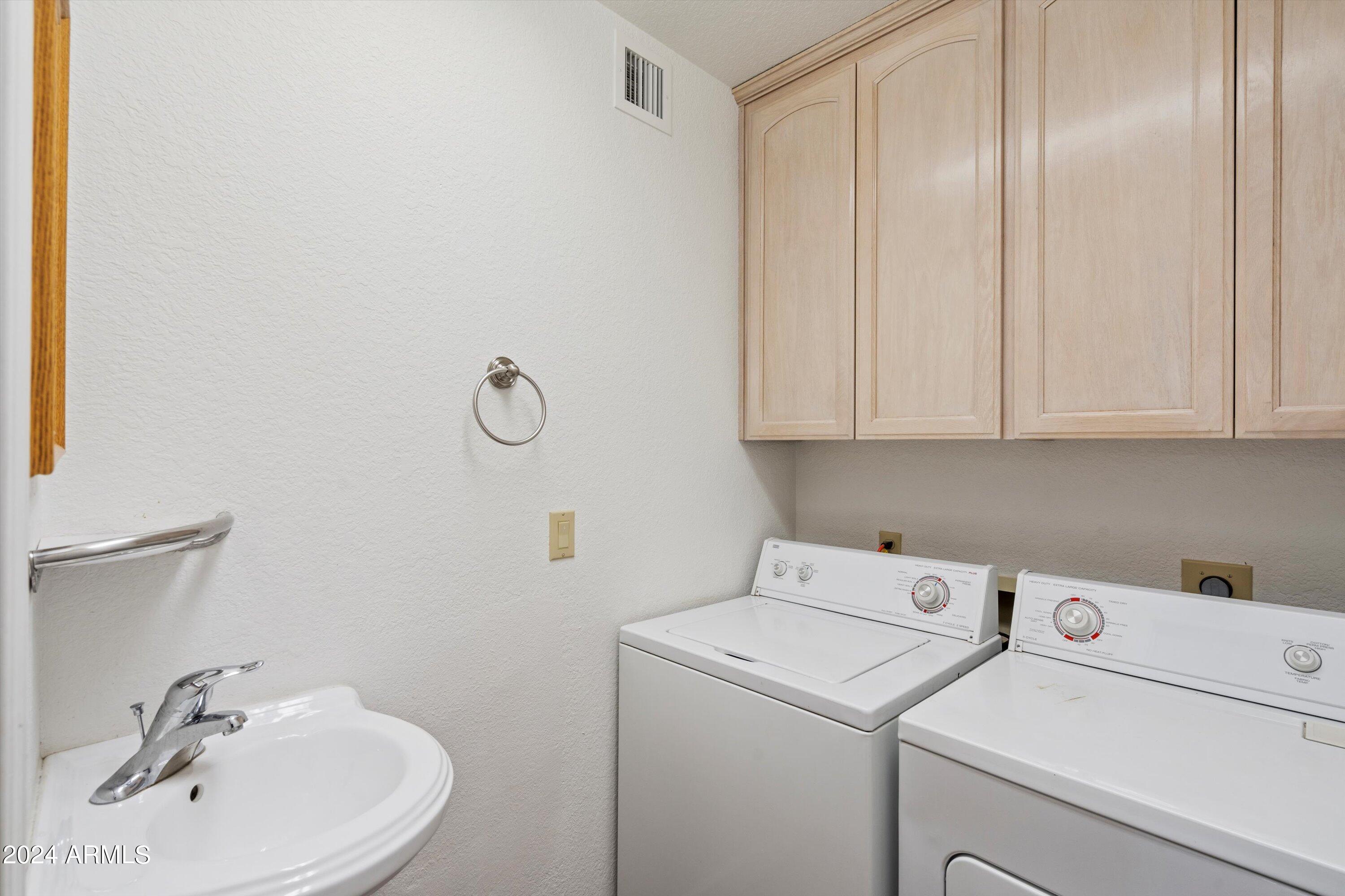 10505 E Cinnabar Avenue