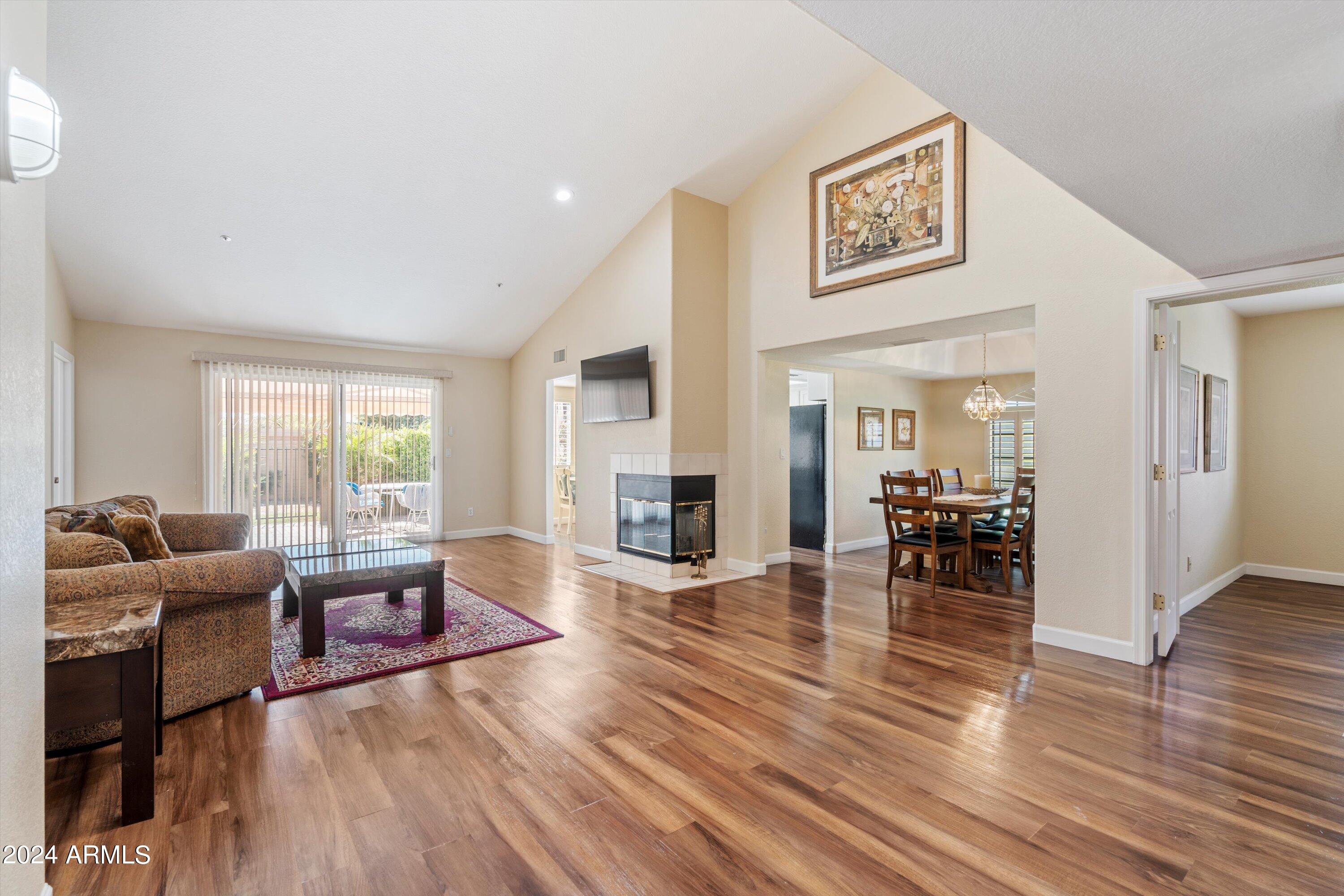 10505 E Cinnabar Avenue