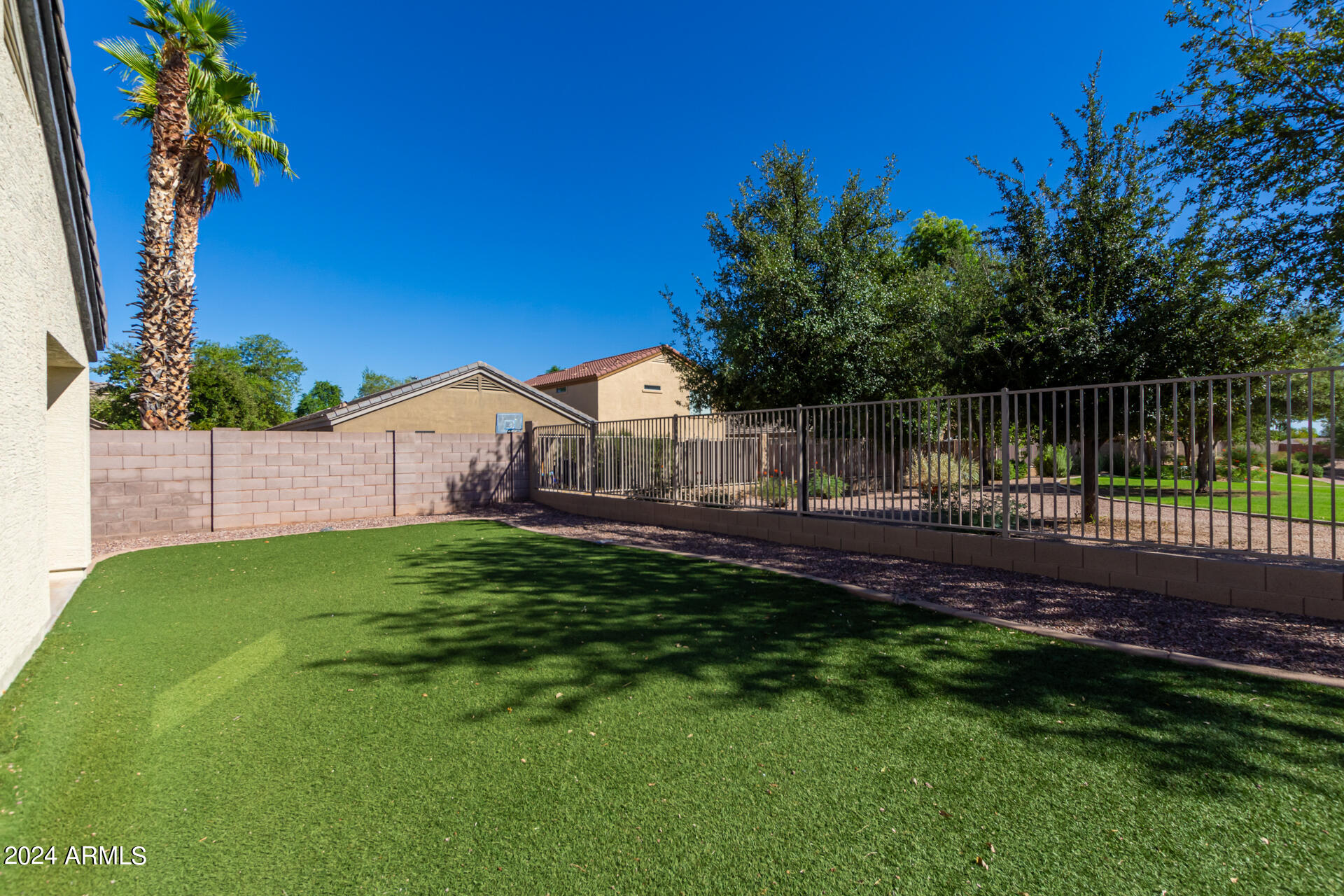 10523 E CALYPSO Avenue