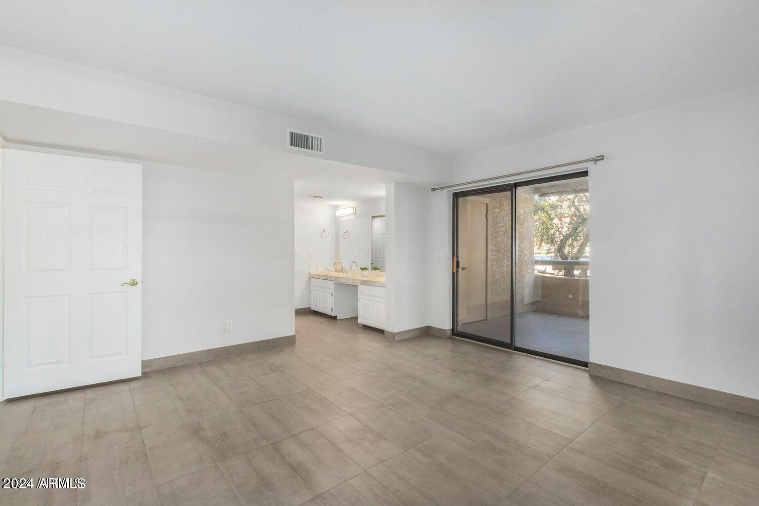 5124 N 31ST Place # 528