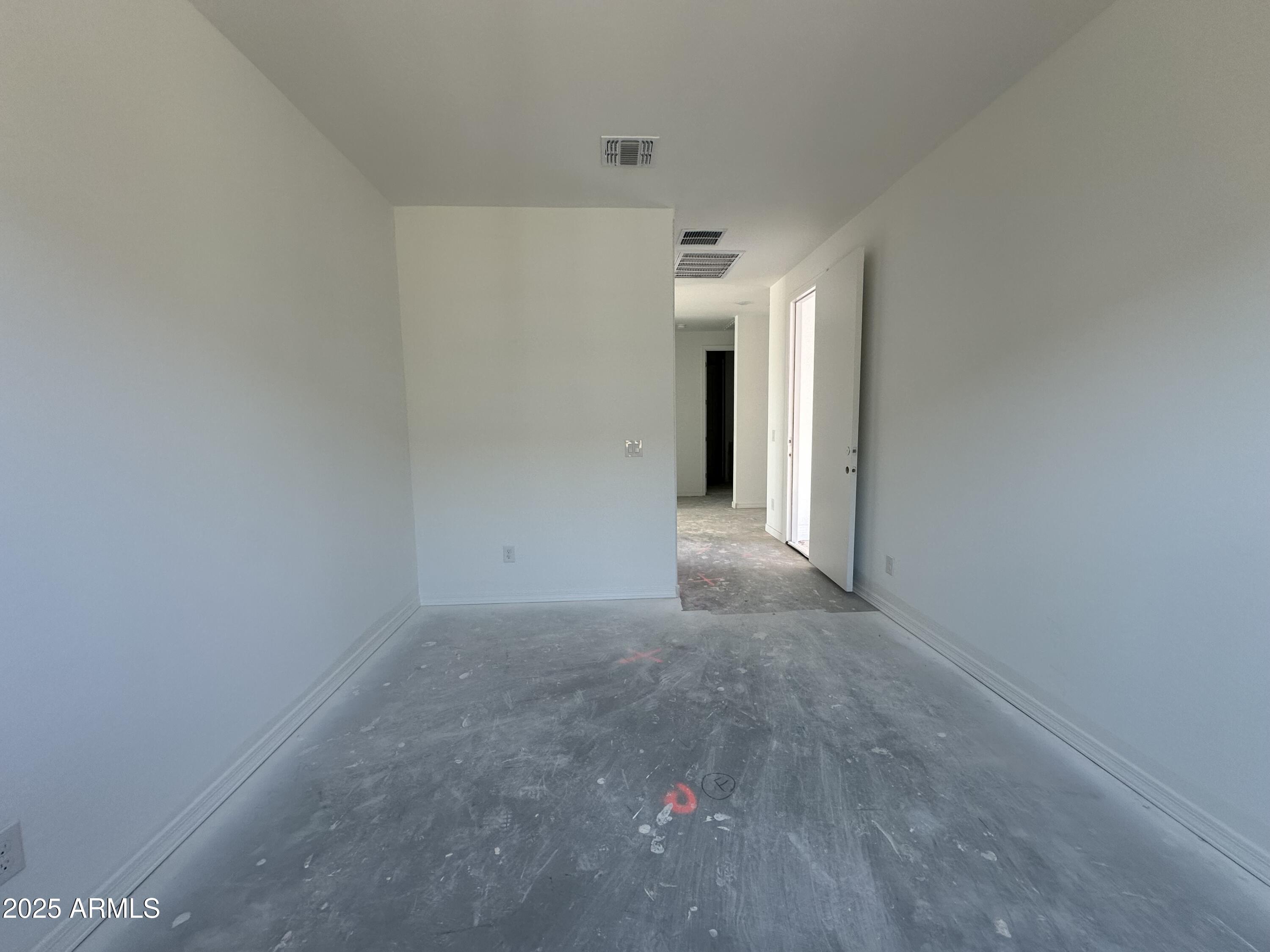 22857 E ROUNDUP Way