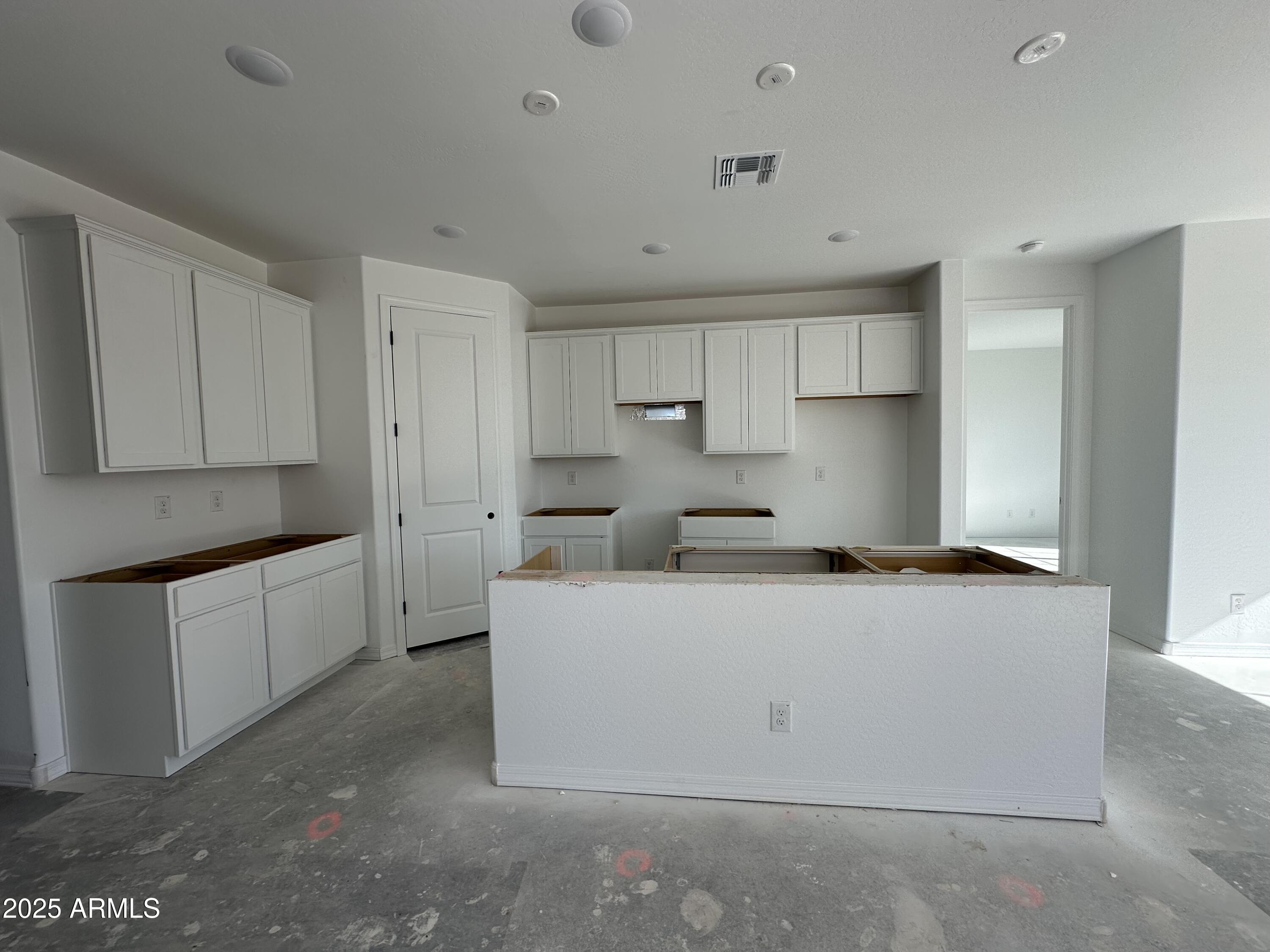 22857 E ROUNDUP Way