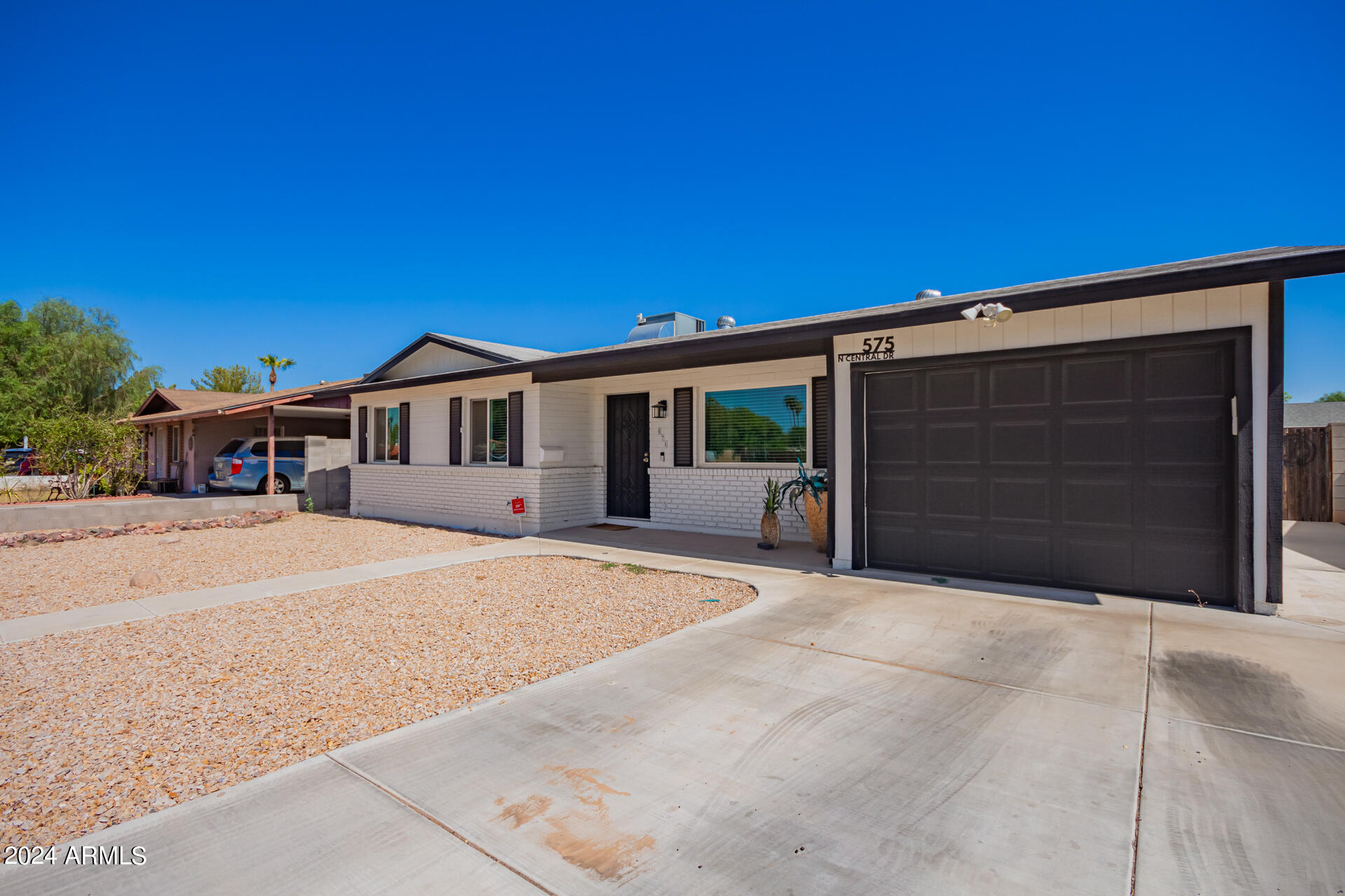 575 N CENTRAL Drive