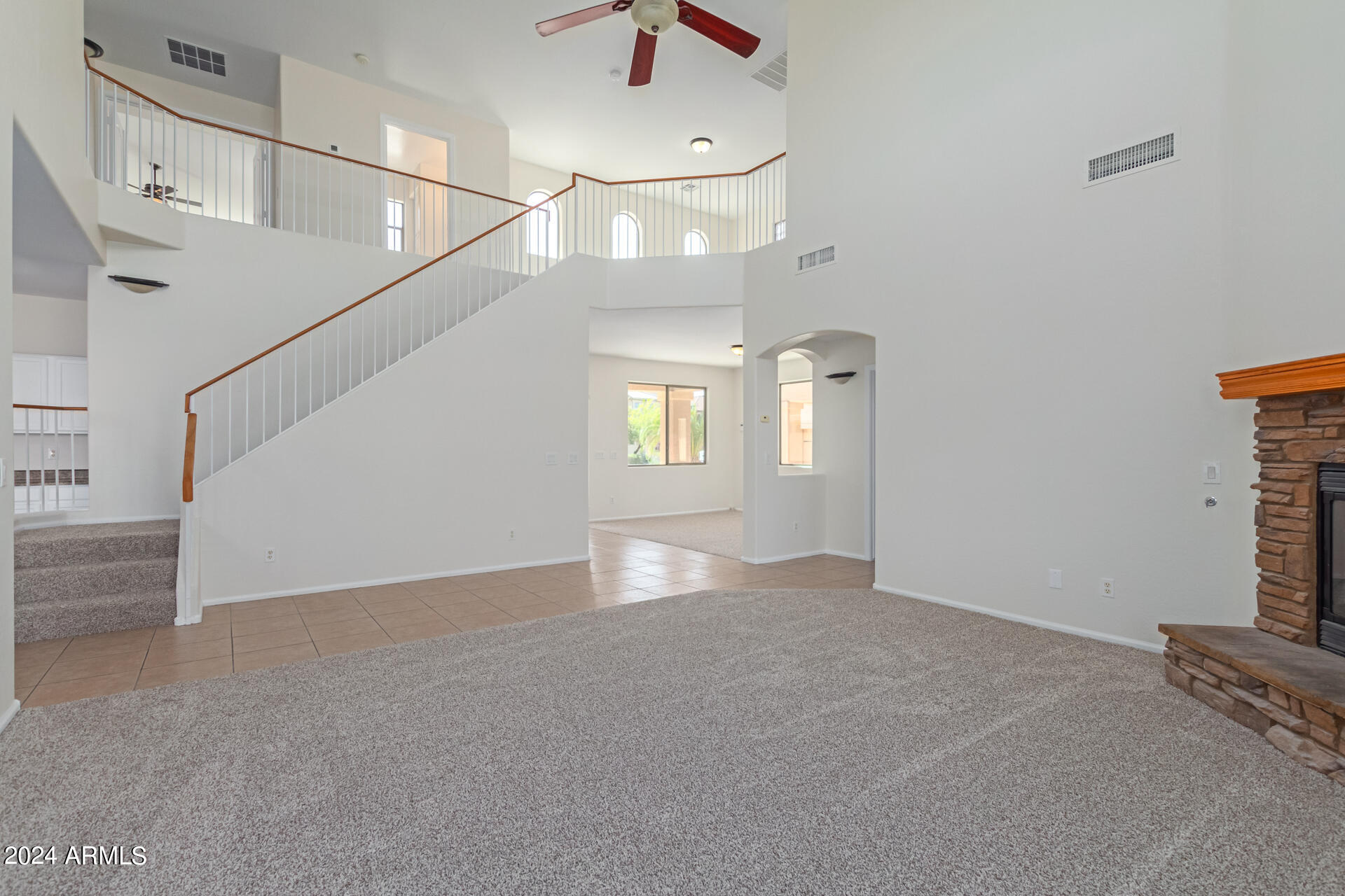 40752 W ROBBINS Drive