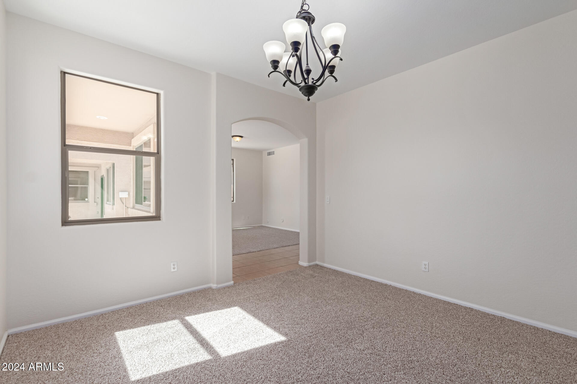 40752 W ROBBINS Drive