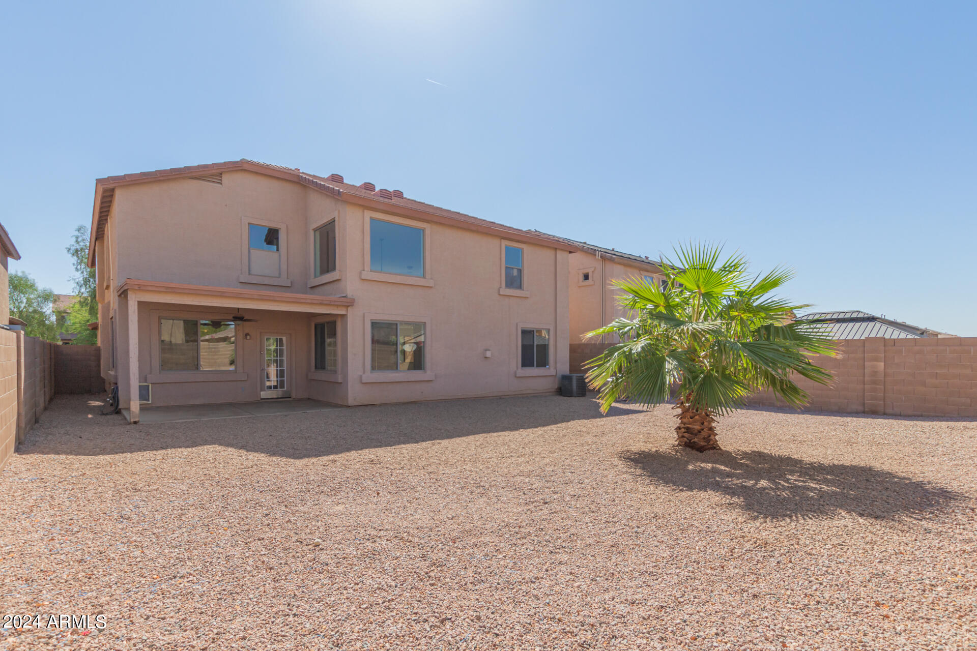 40752 W ROBBINS Drive