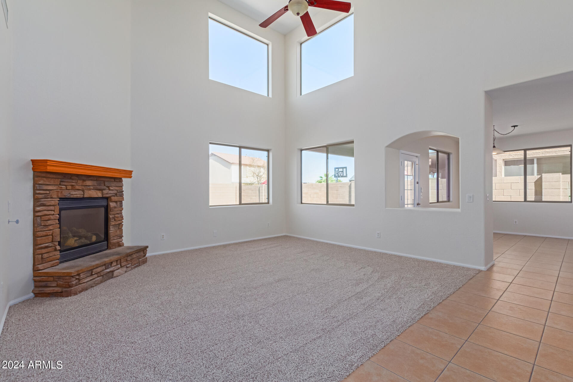 40752 W ROBBINS Drive