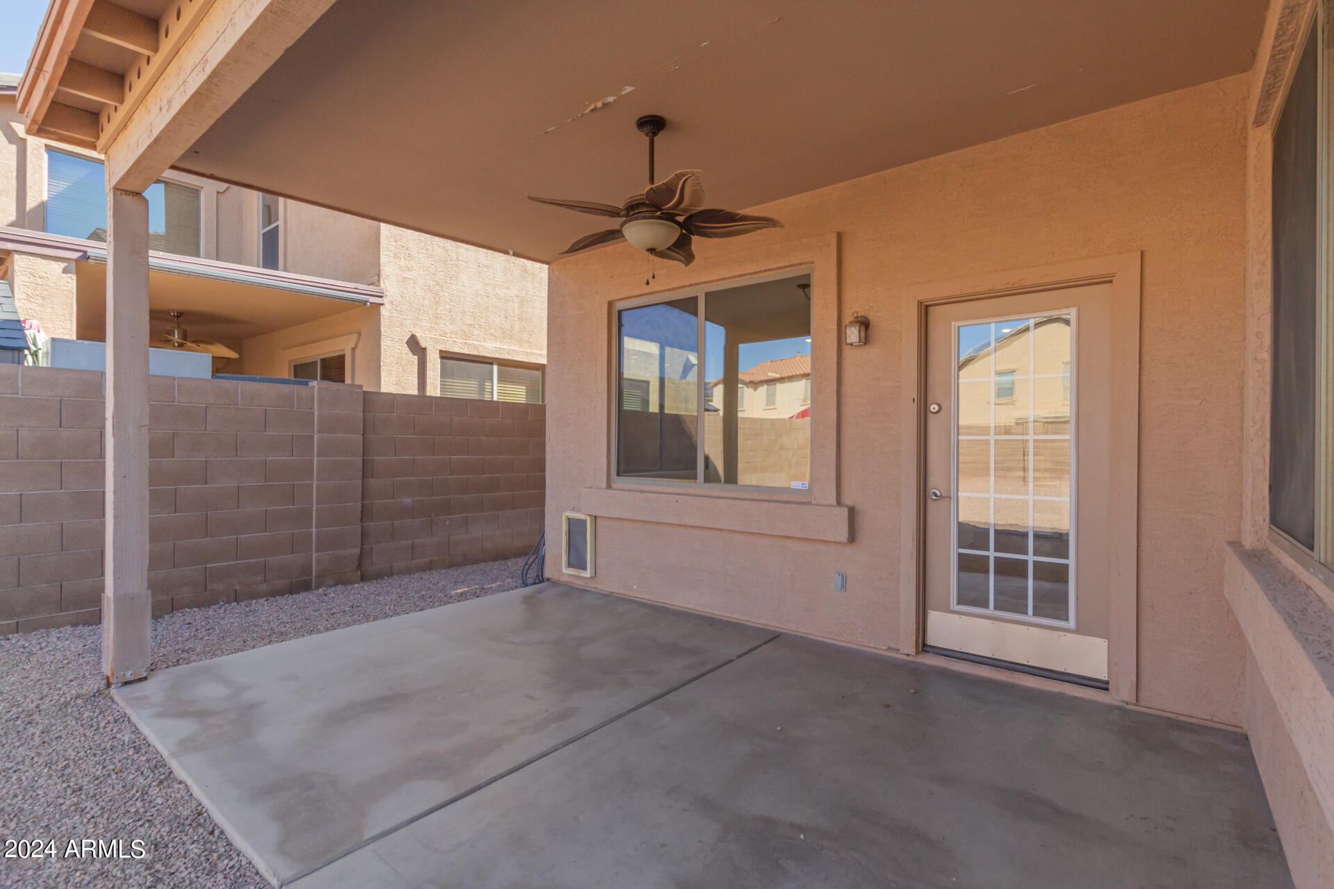 40752 W ROBBINS Drive