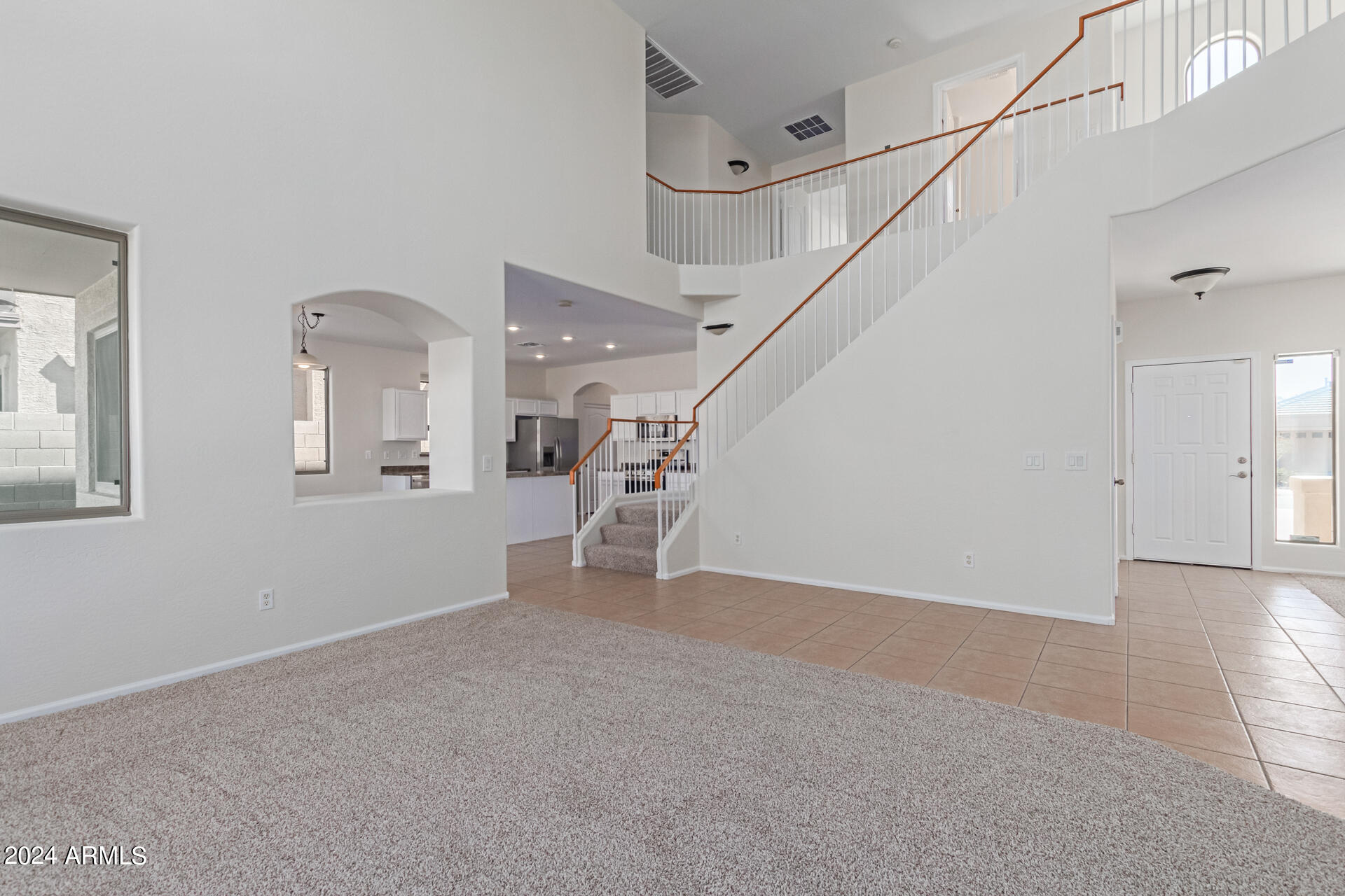 40752 W ROBBINS Drive