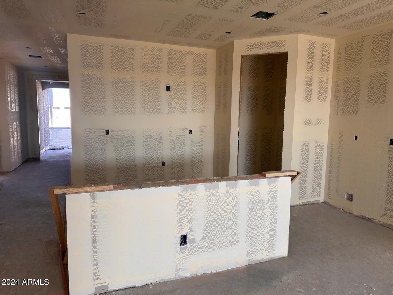 7593 W SMOKETREE Drive