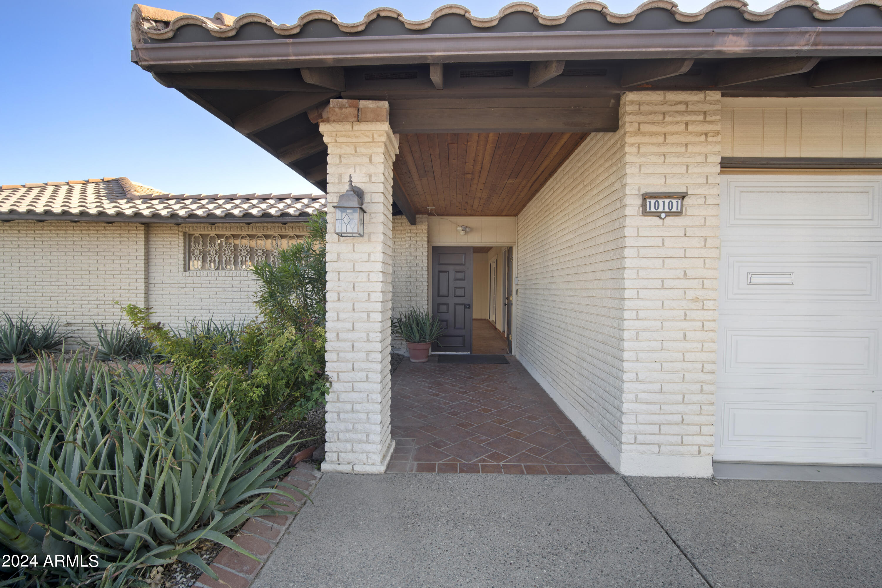 10101 W CAMEO Drive