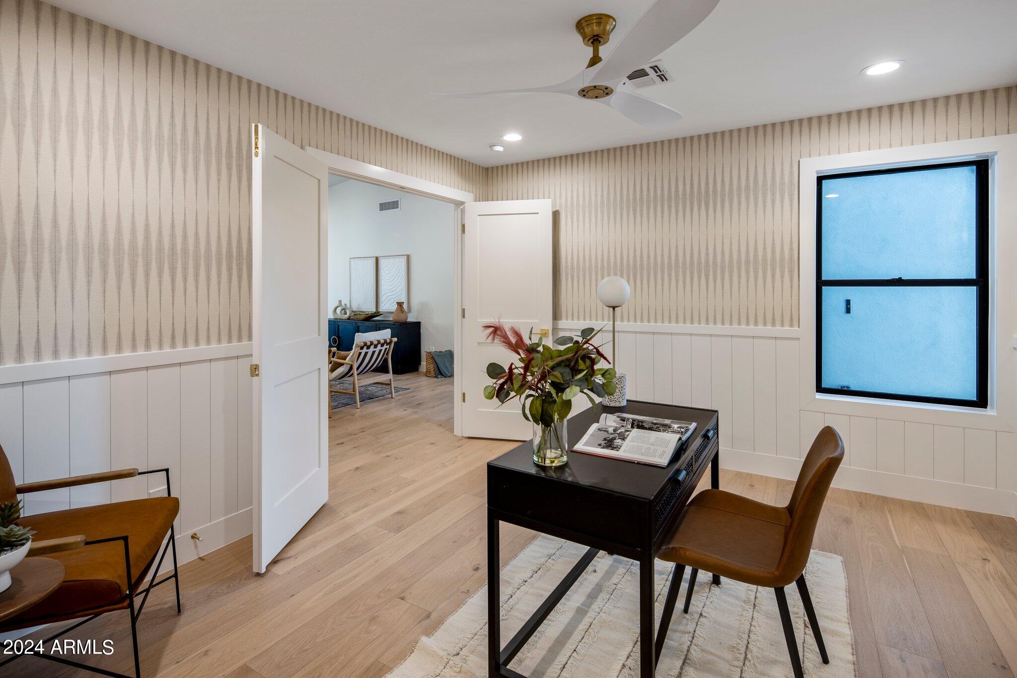 6043 E Redfield Road