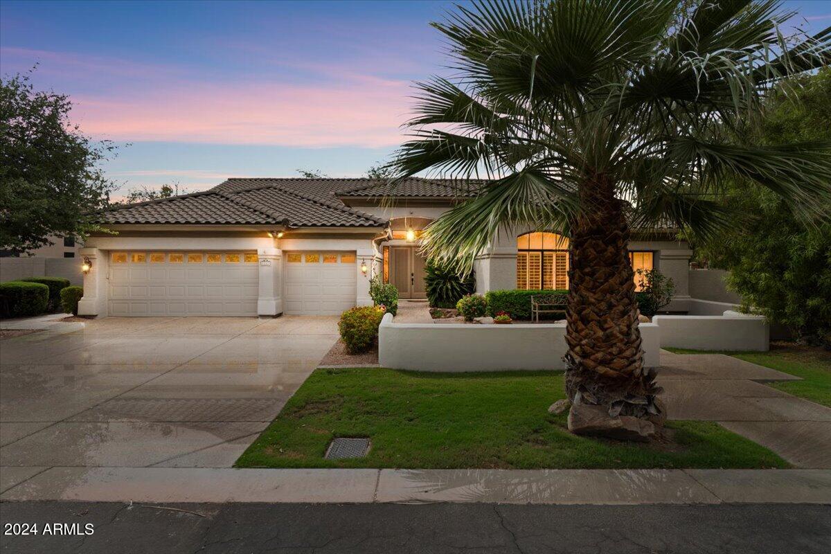 1227 E JEANINE Drive