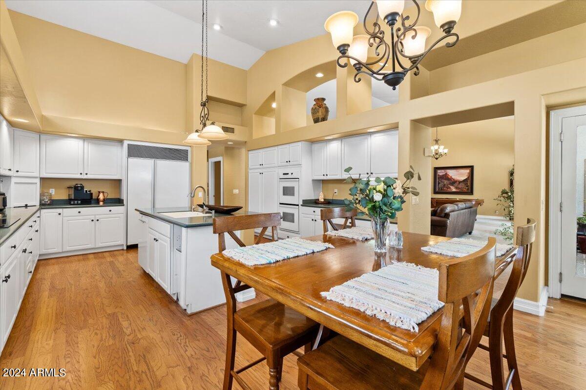 1227 E JEANINE Drive