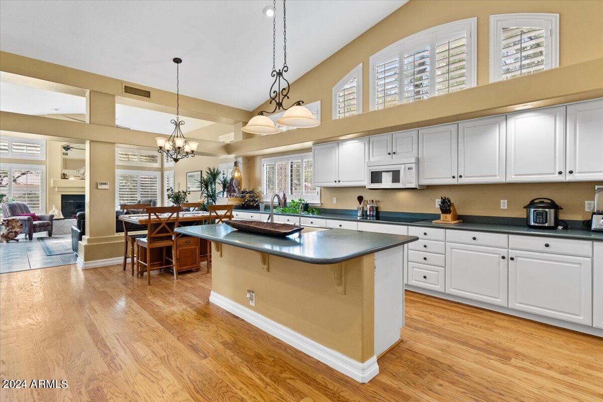 1227 E JEANINE Drive