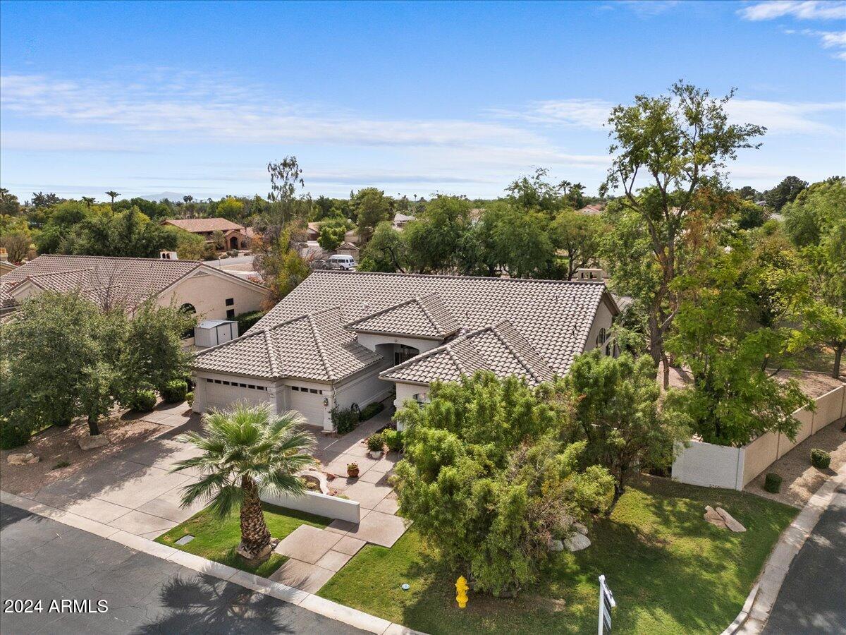 1227 E JEANINE Drive