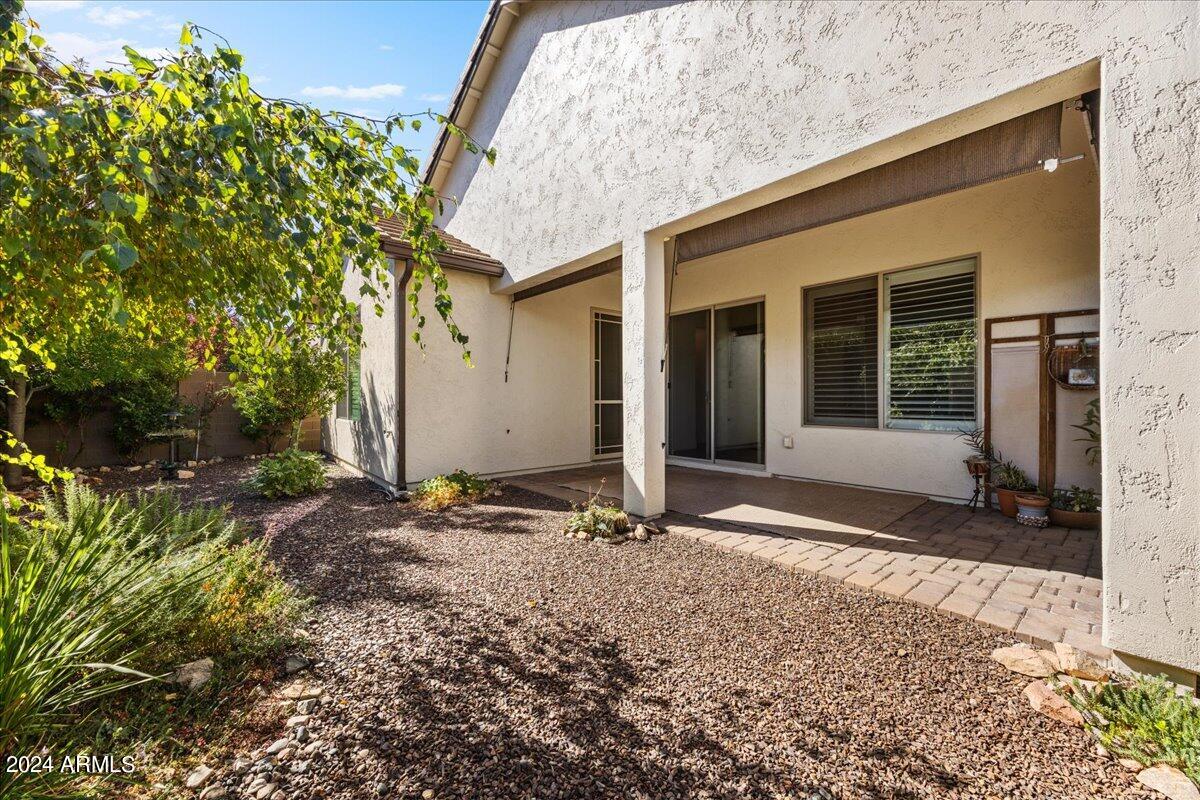 1569 N RANGE VIEW Circle