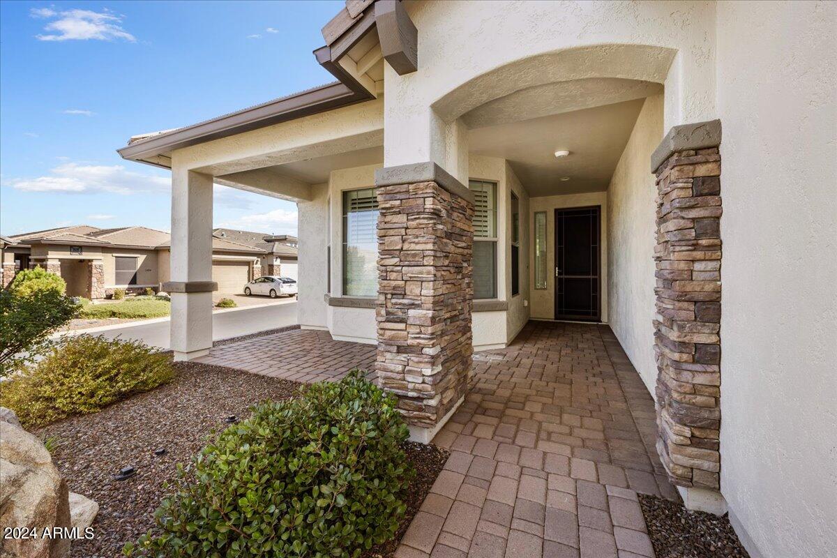1569 N RANGE VIEW Circle