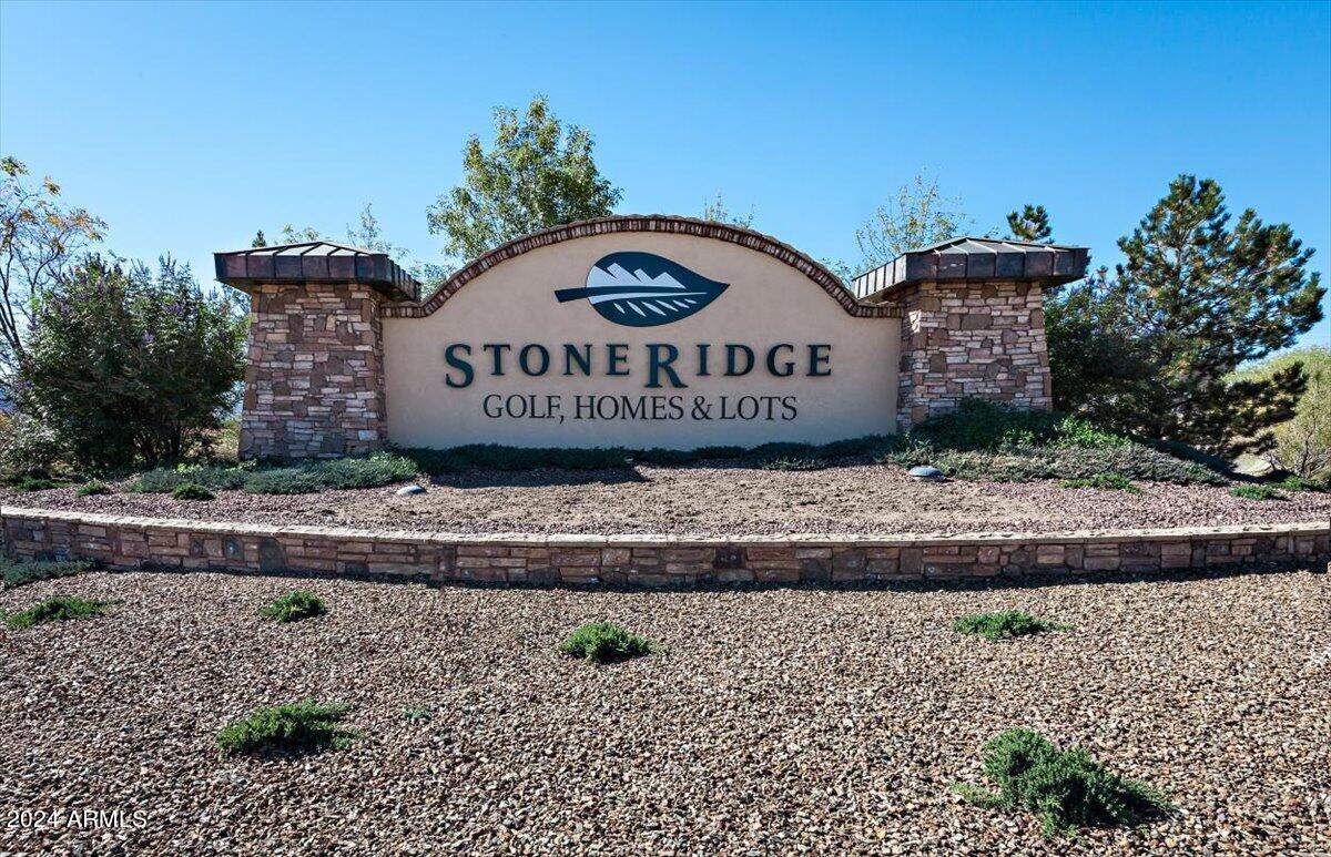 1569 N RANGE VIEW Circle