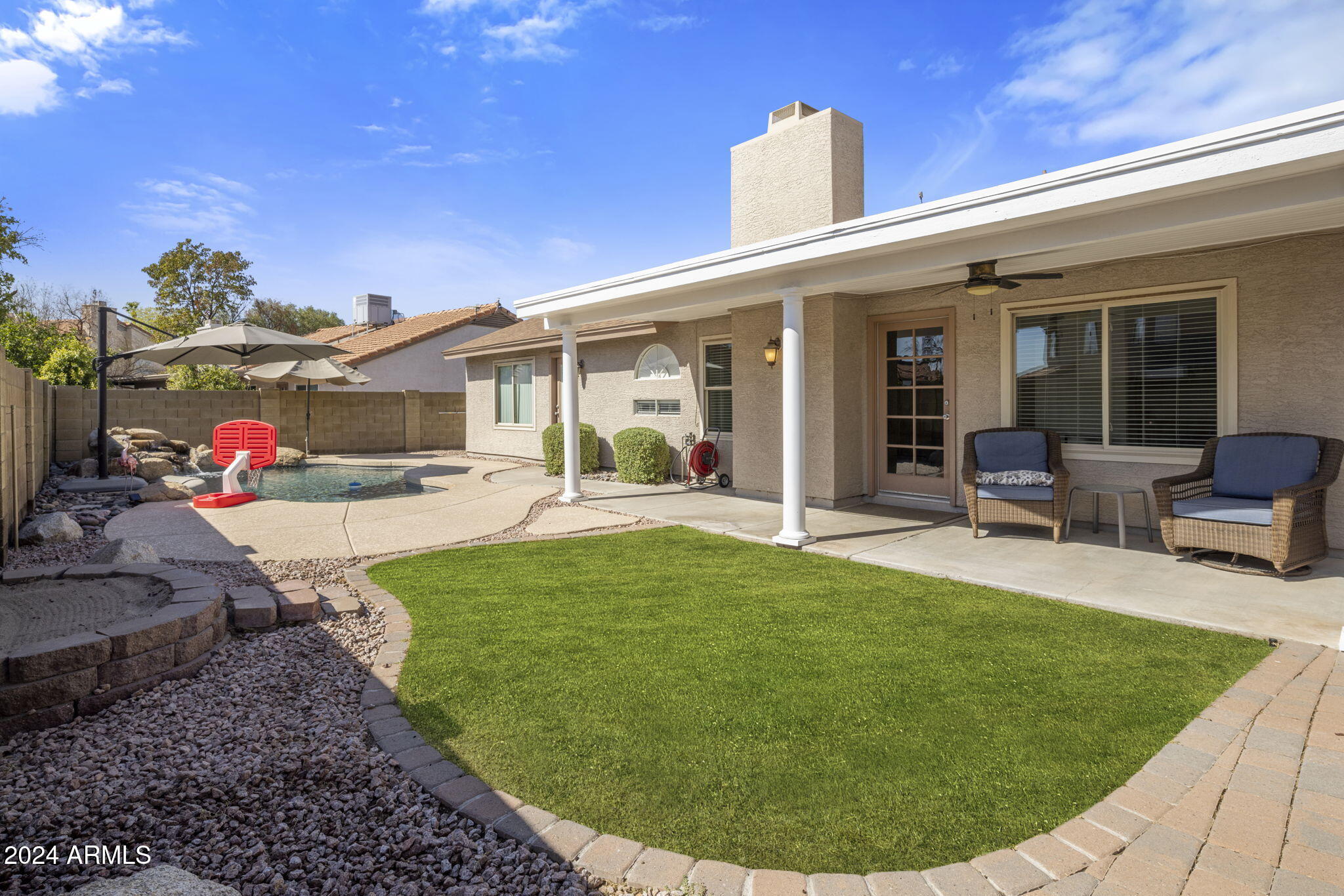 3509 E MORROW Drive