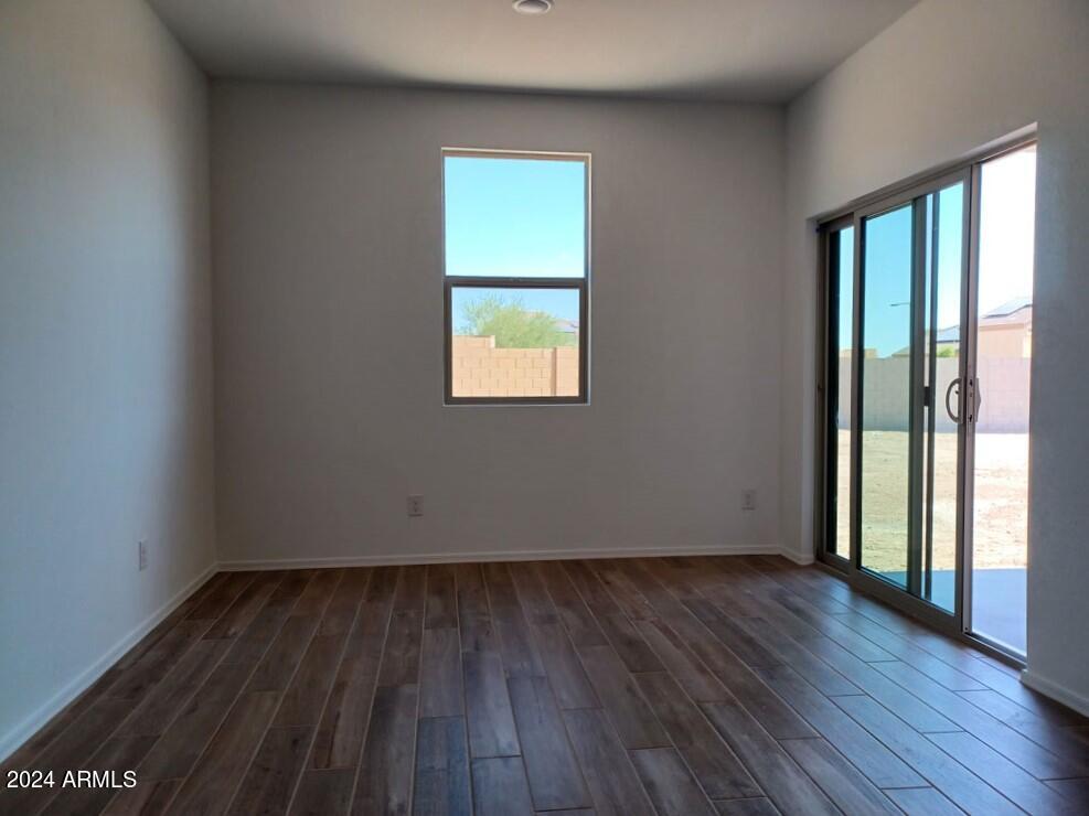 5695 S 240th Lane