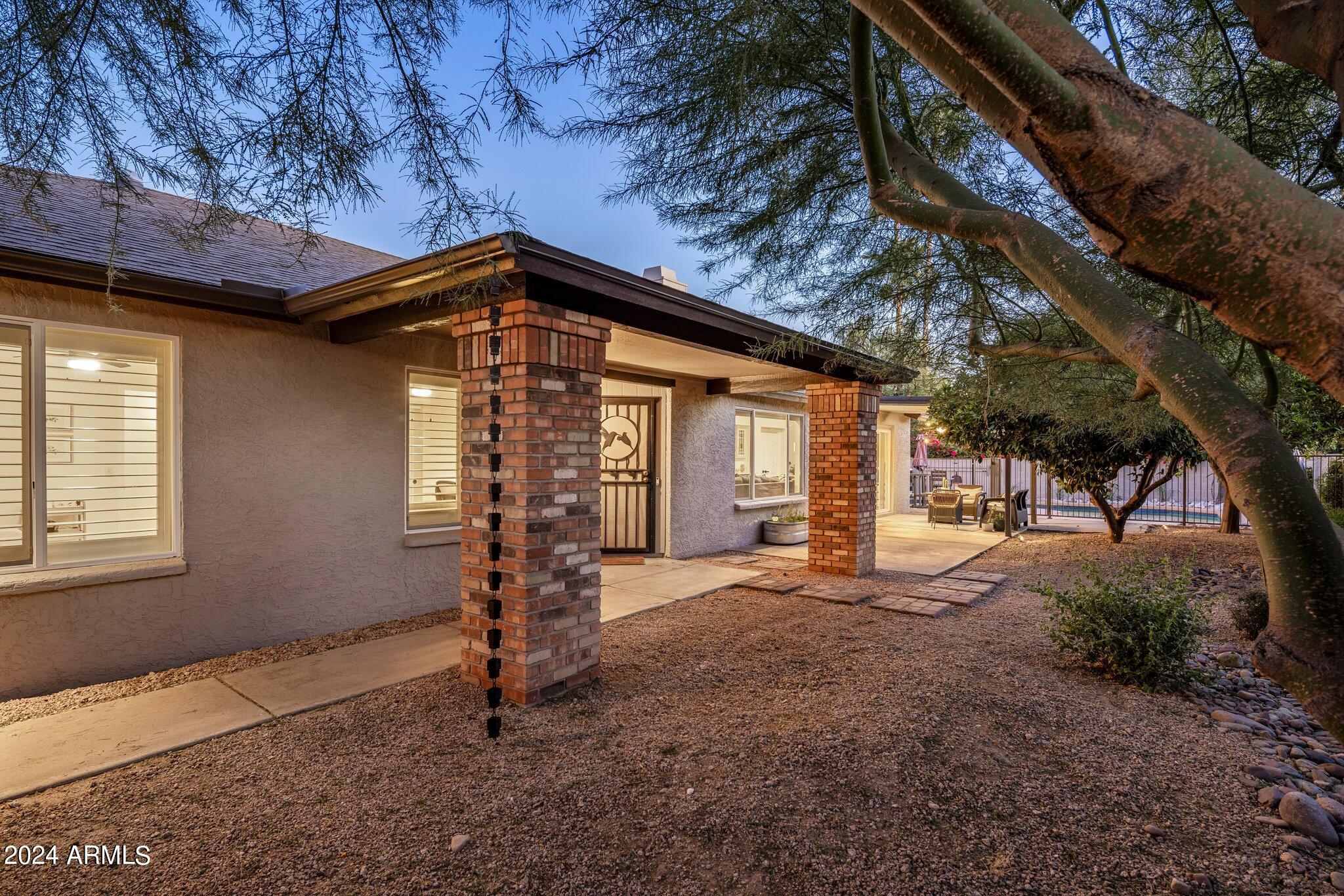 5349 E KELTON Lane