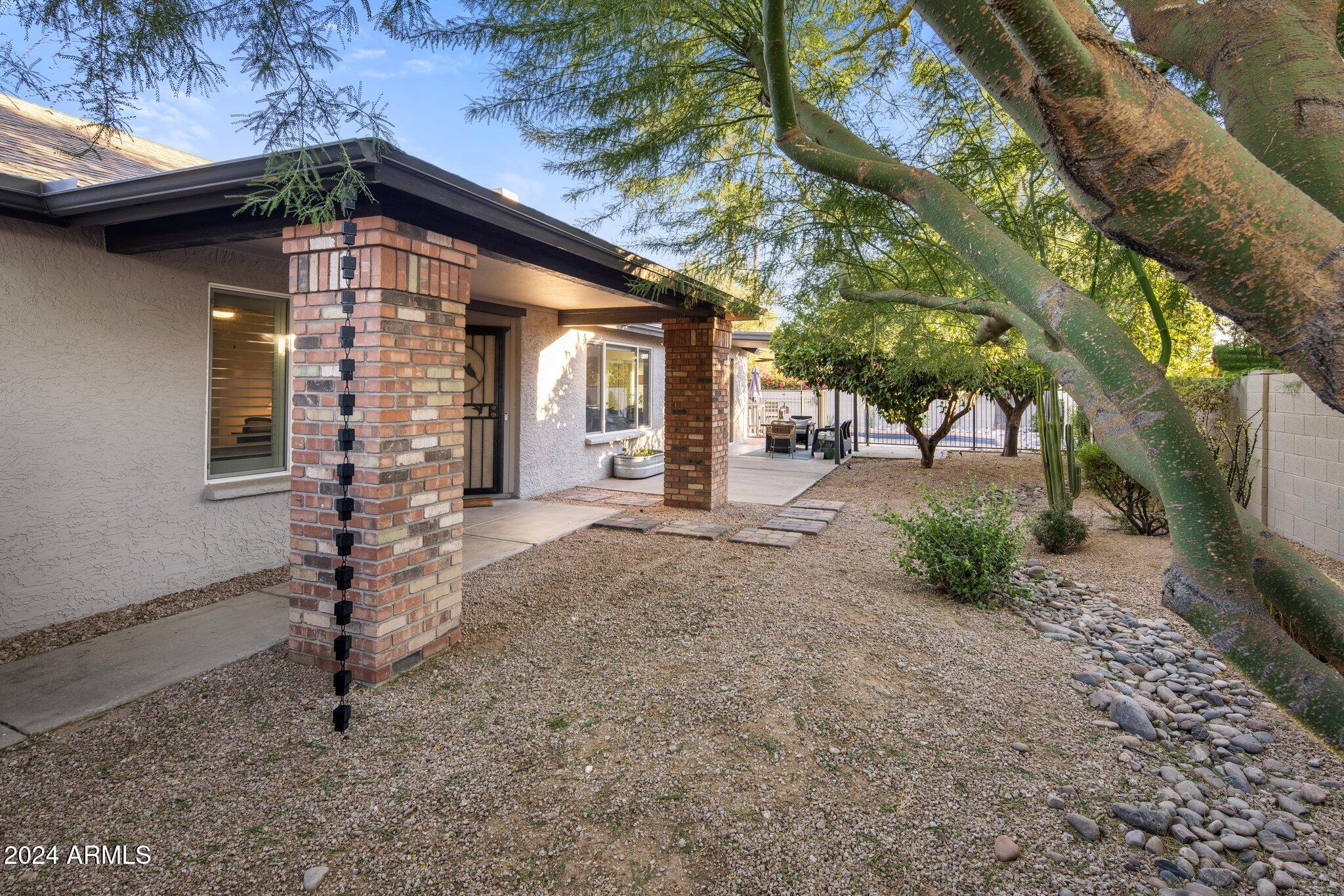 5349 E KELTON Lane