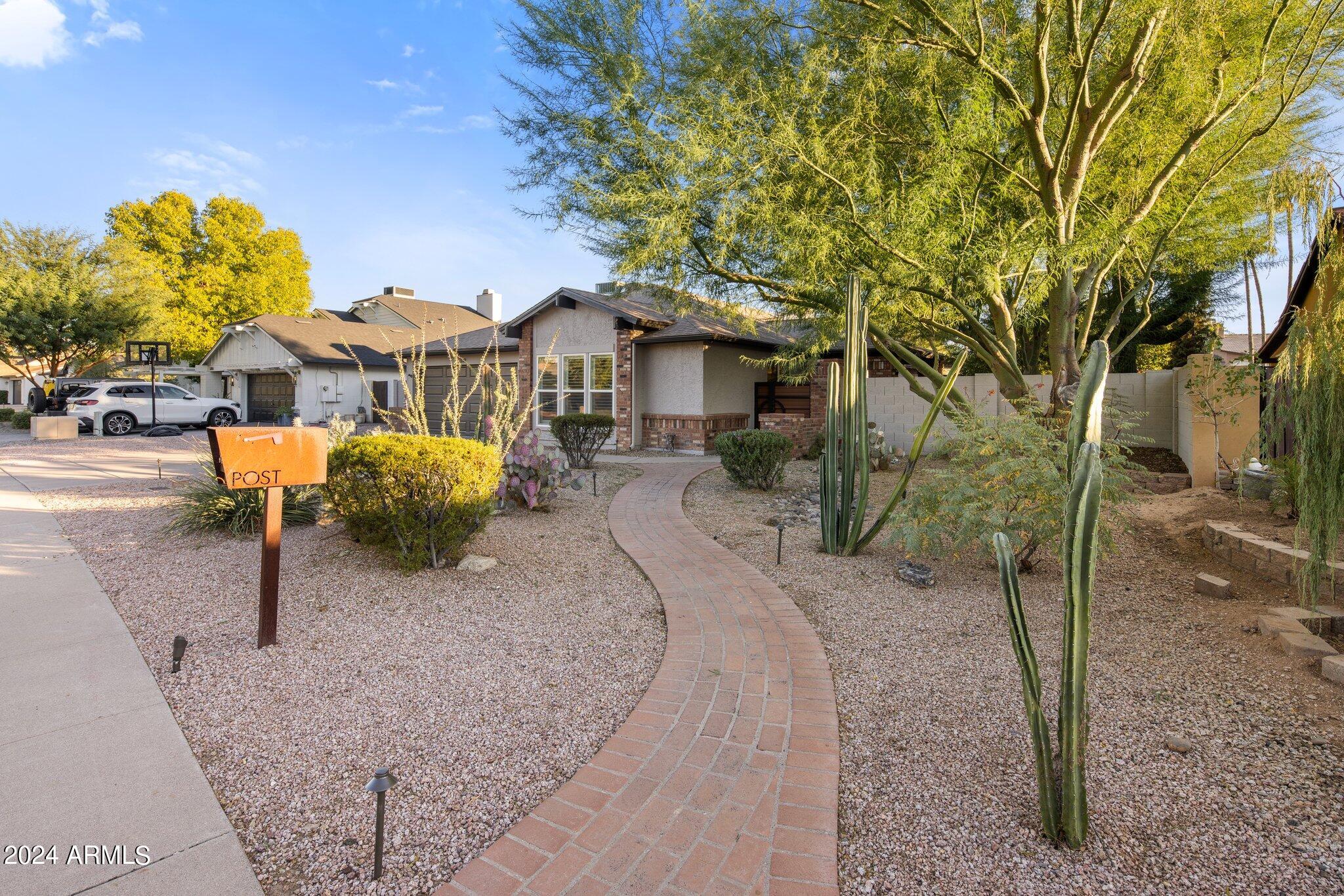 5349 E KELTON Lane