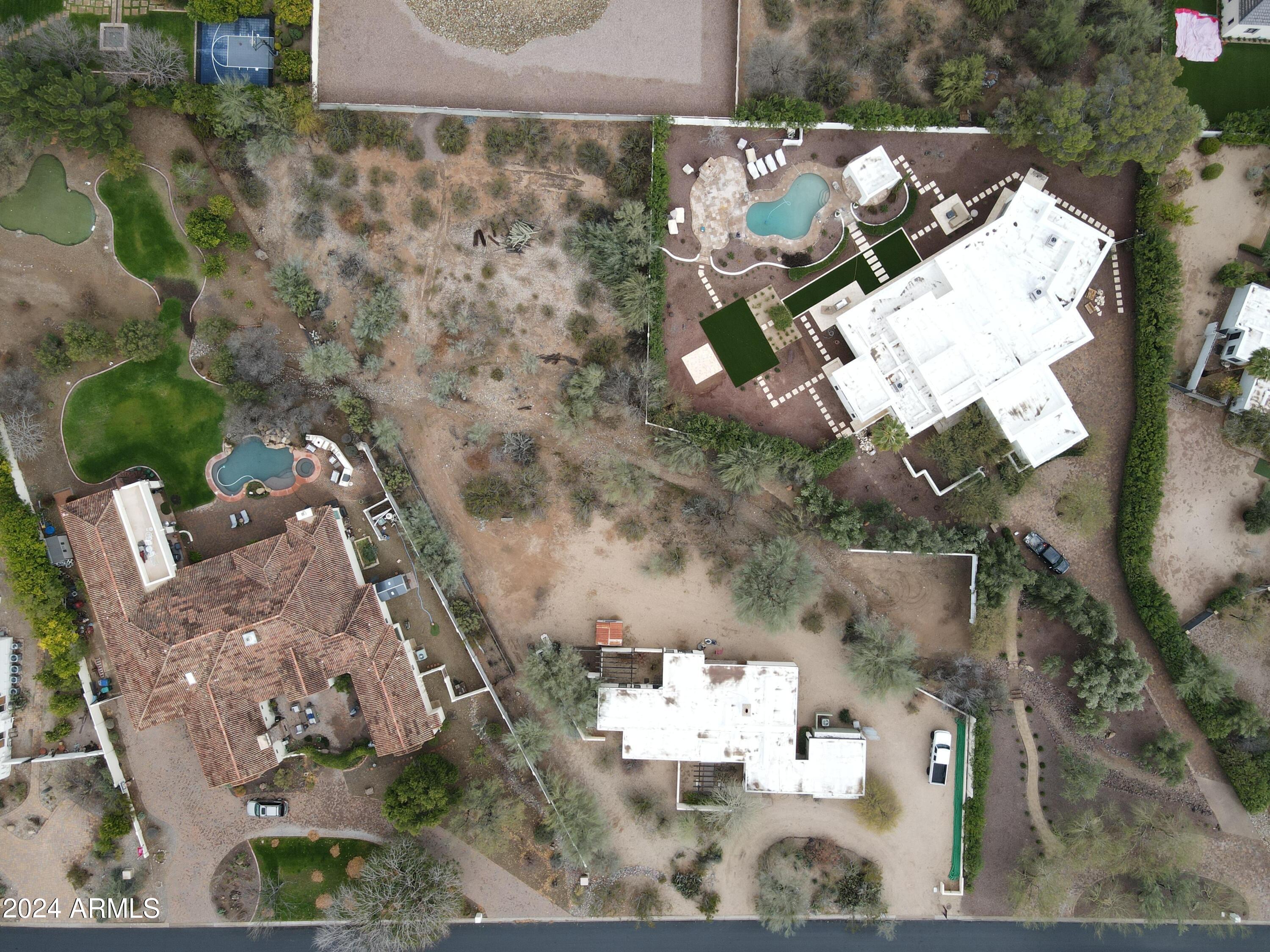 6612 E HUMMINGBIRD Lane