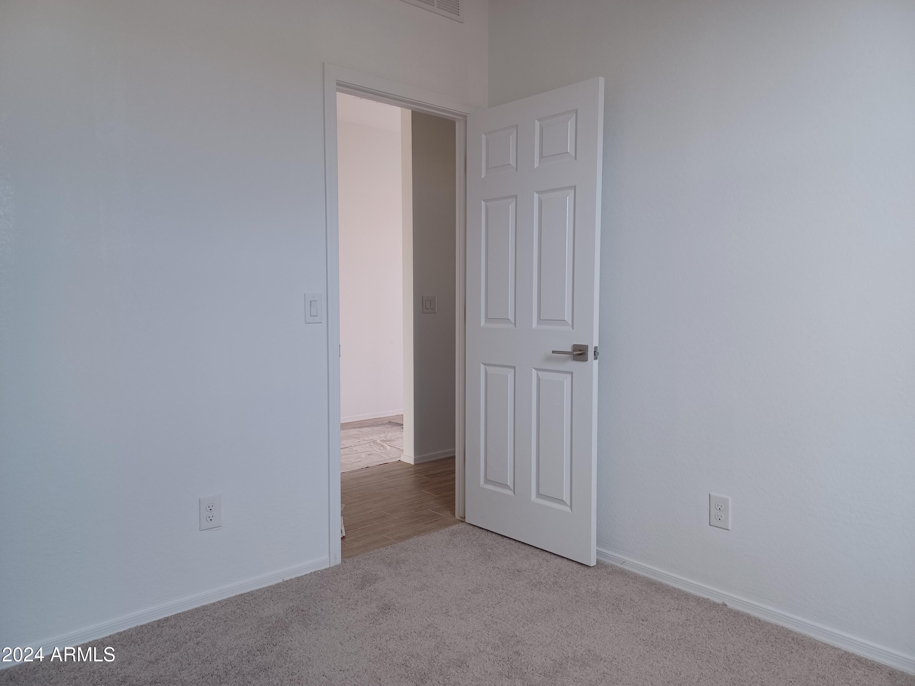 24115 W SUNLAND Avenue