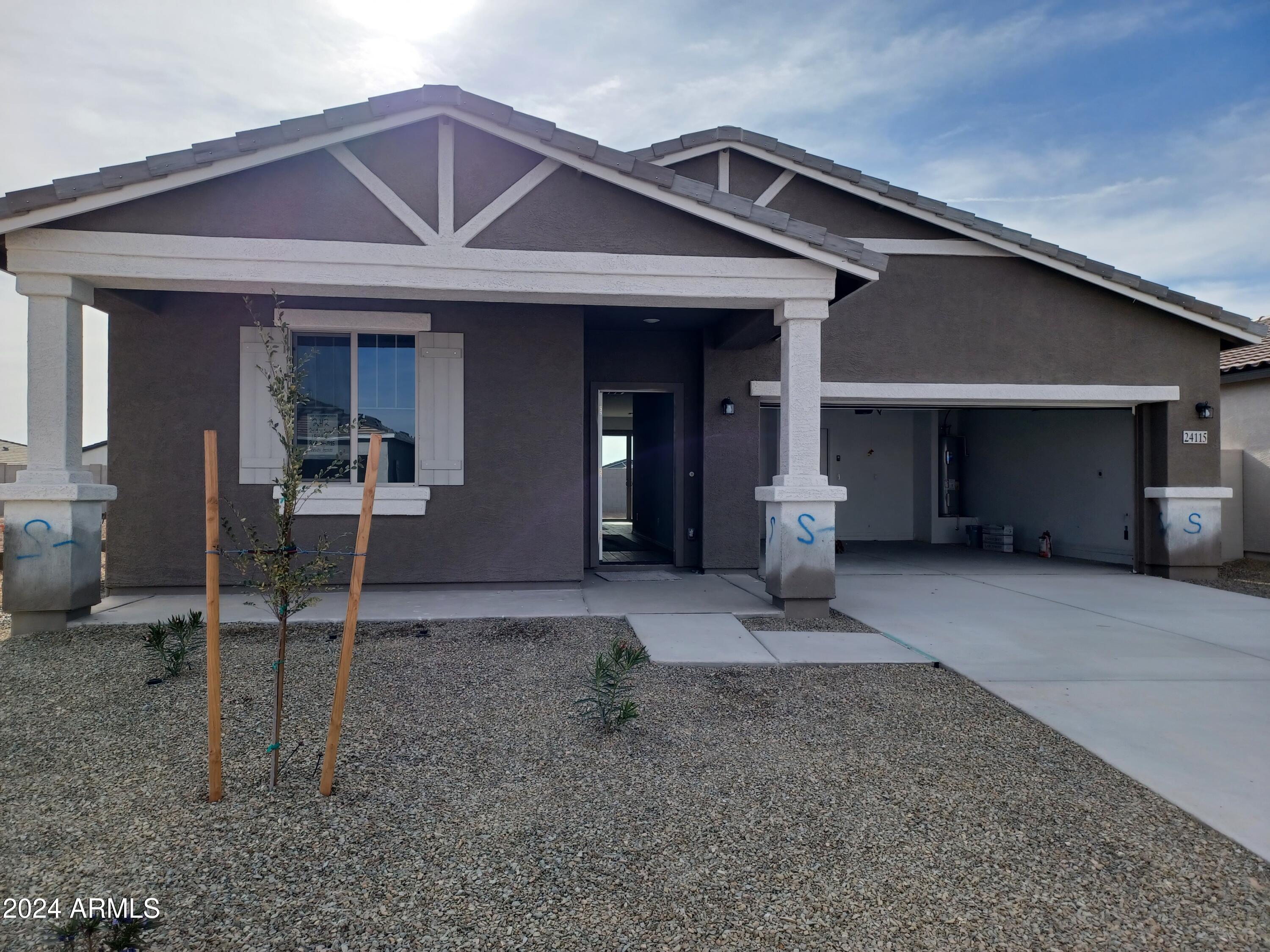 24115 W SUNLAND Avenue
