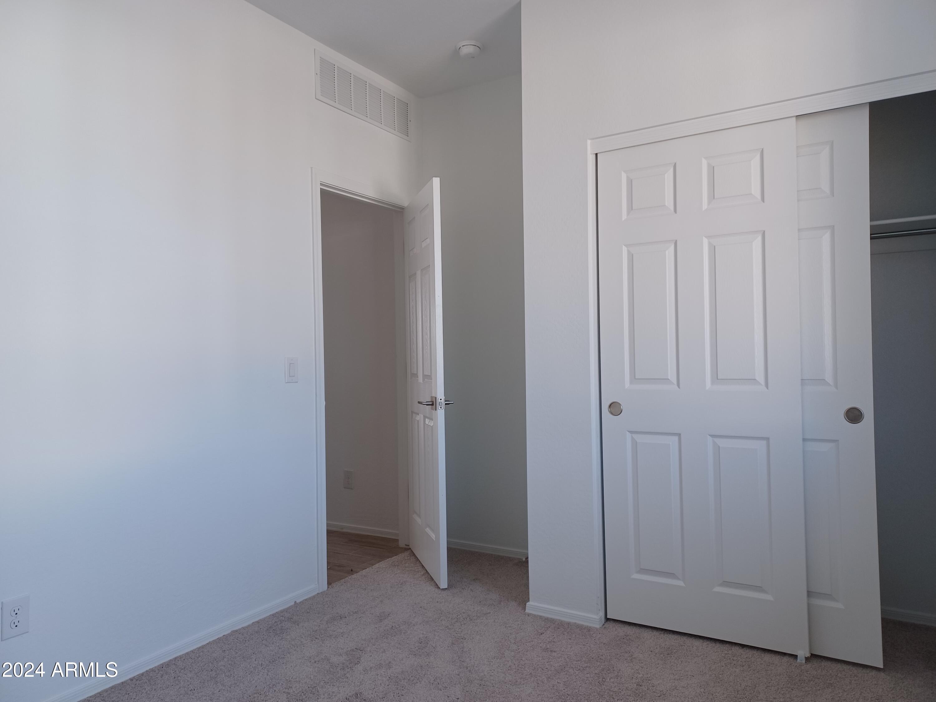 24115 W SUNLAND Avenue