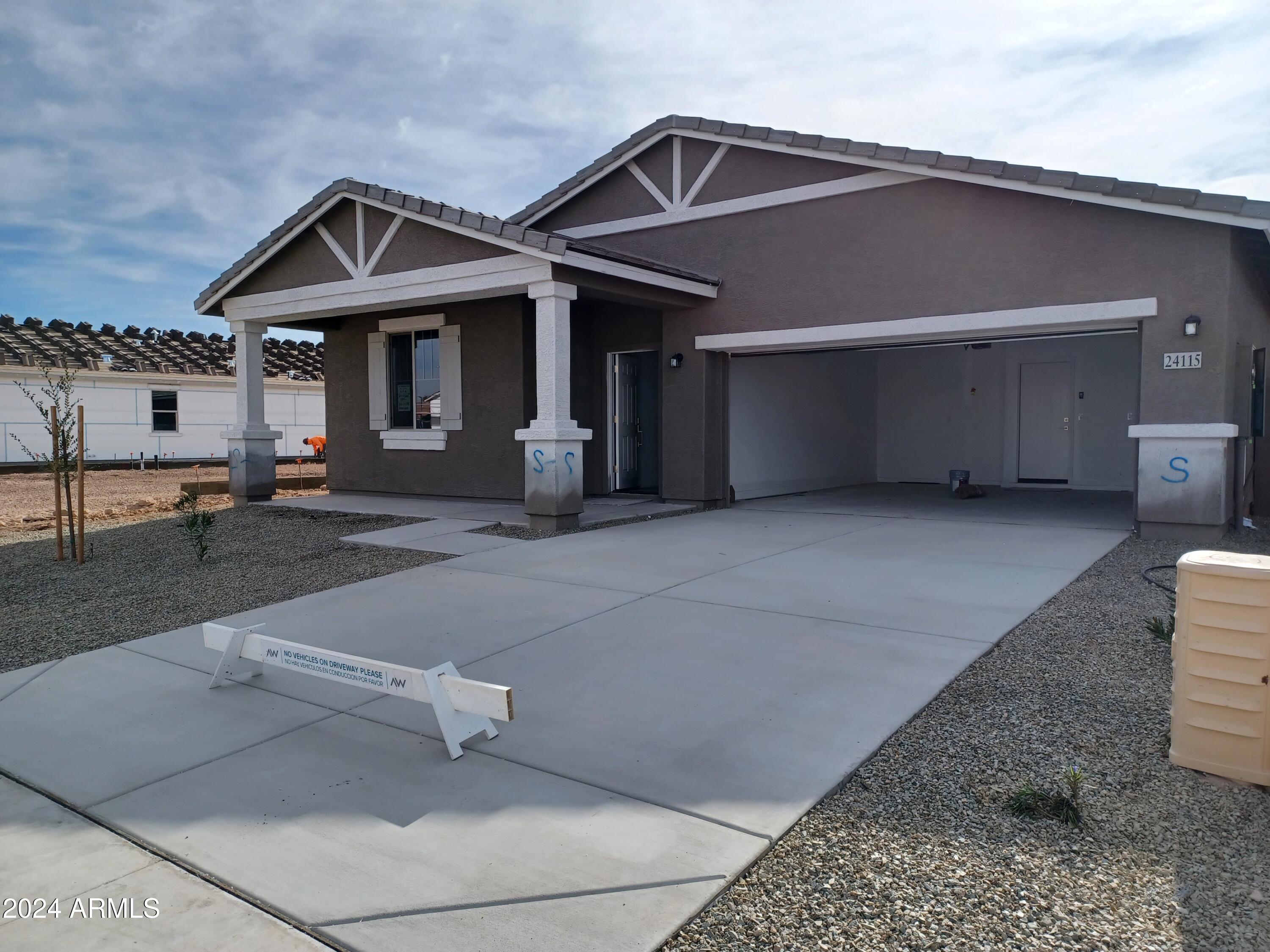 24115 W SUNLAND Avenue