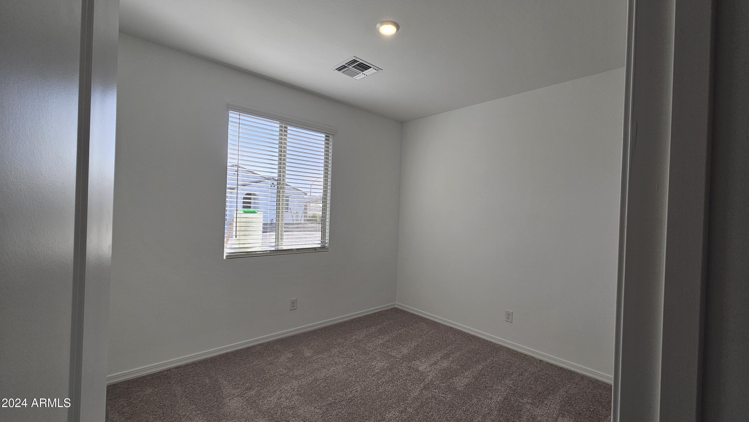 37562 N COWBOY Lane