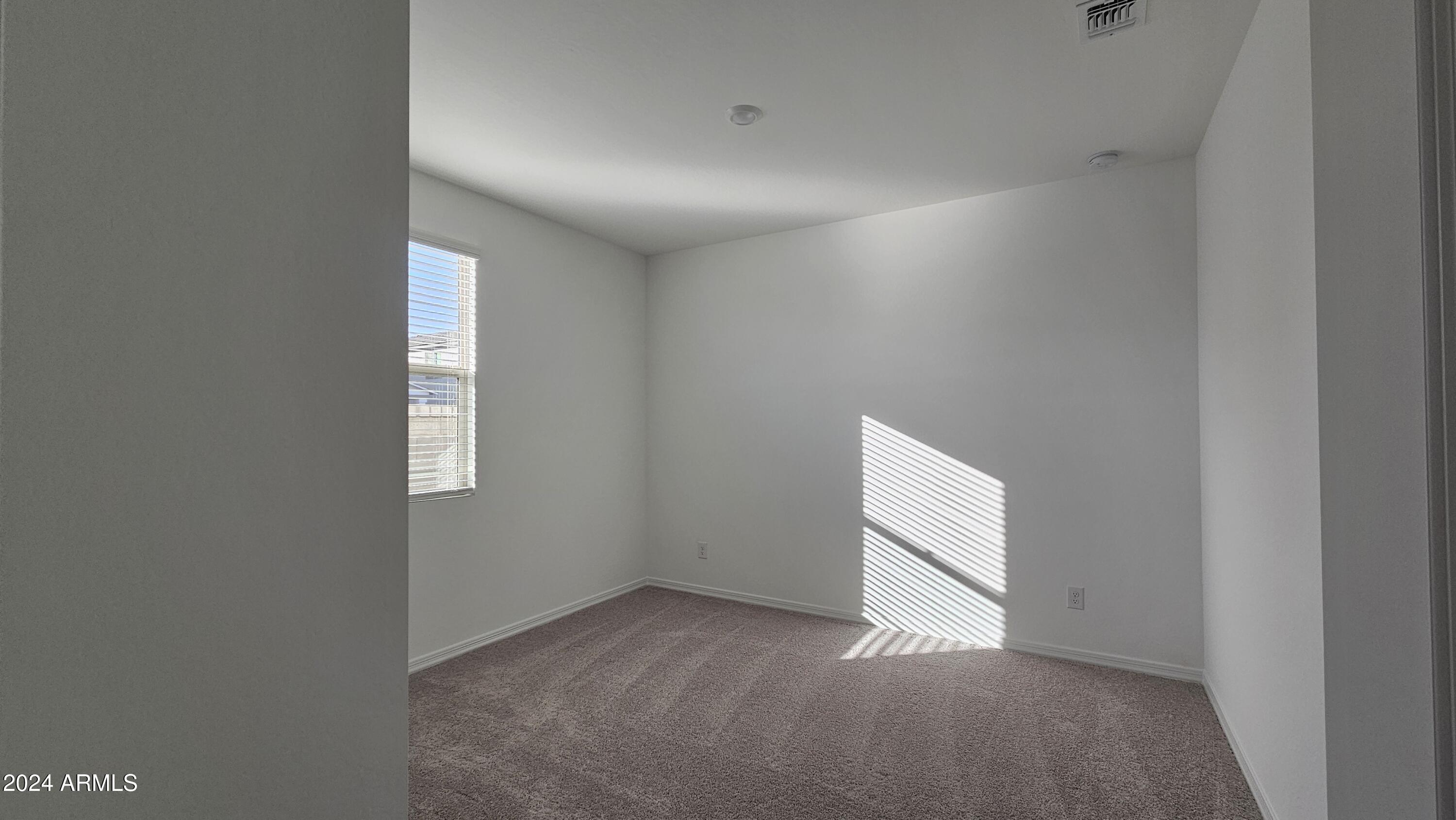 37562 N COWBOY Lane
