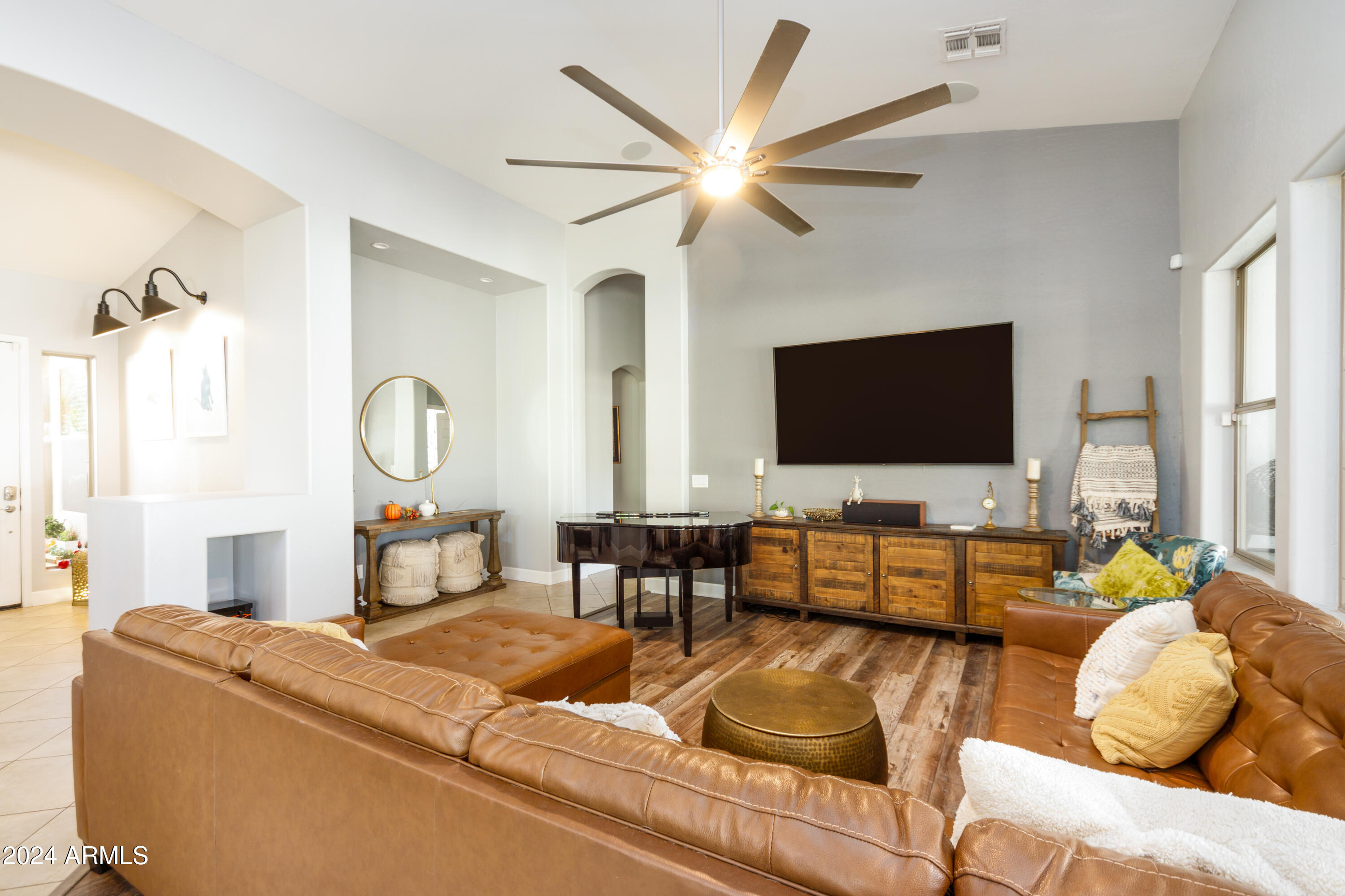 130 W SUNBURST Lane
