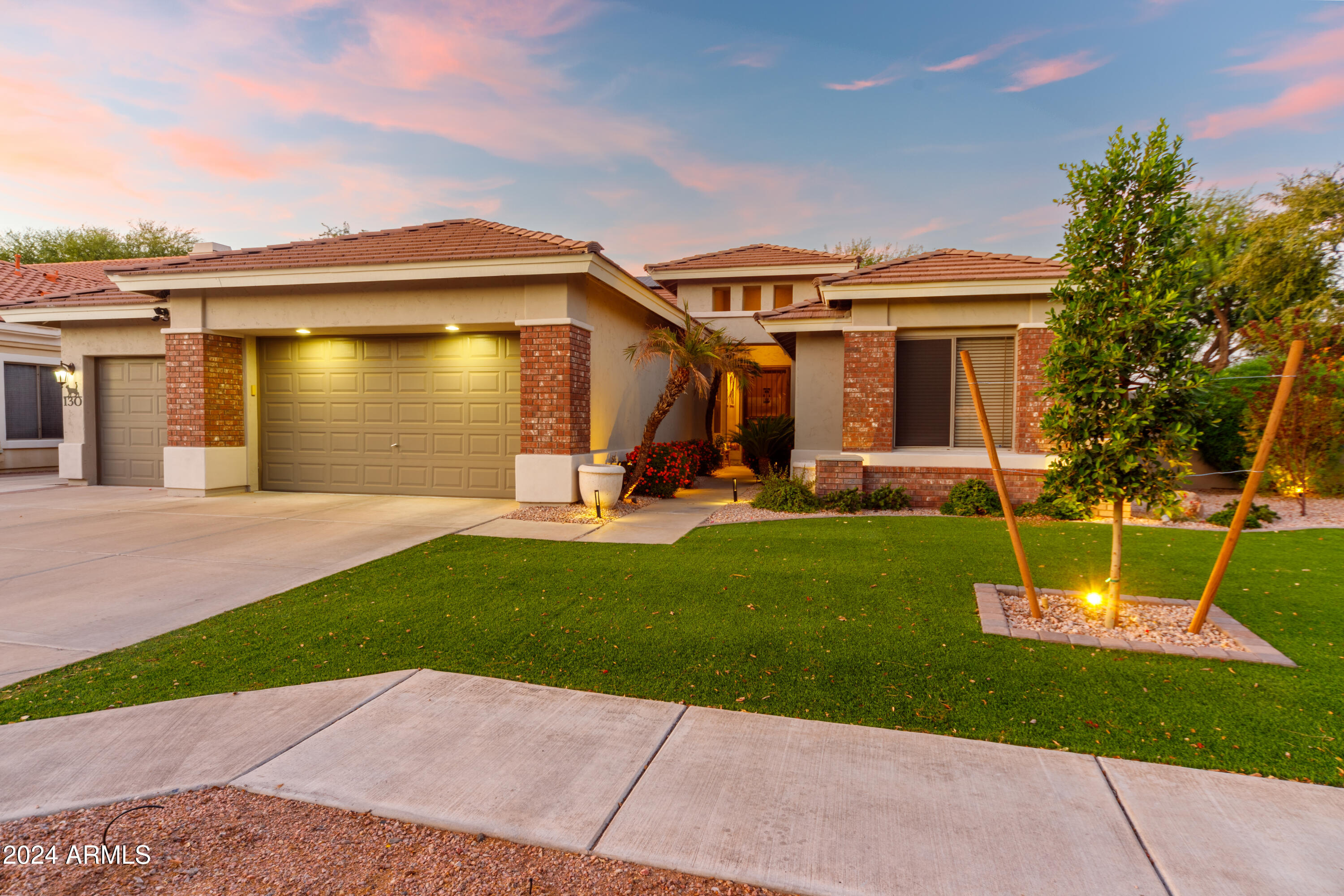 130 W SUNBURST Lane