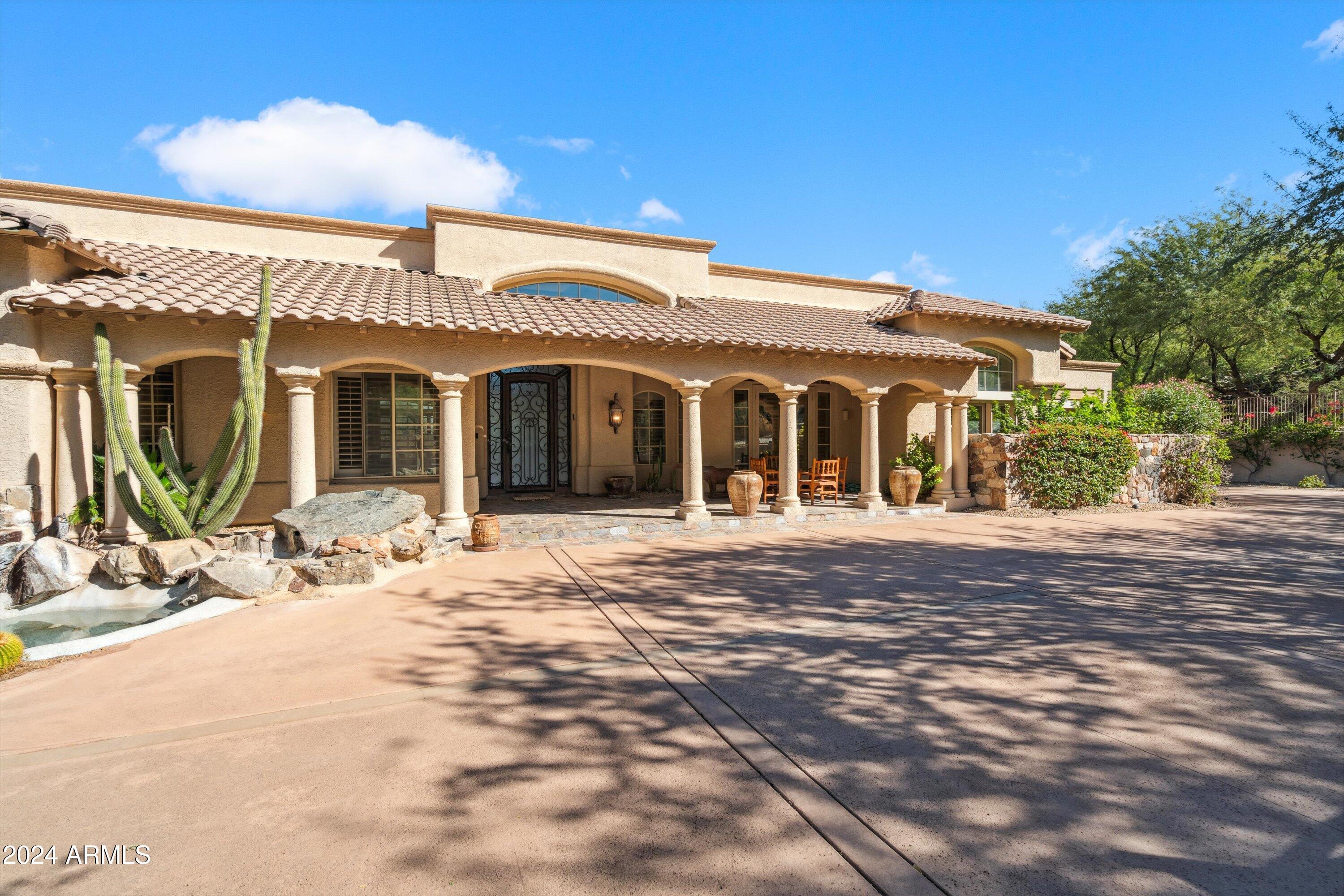 7801 N Sherri Lane
