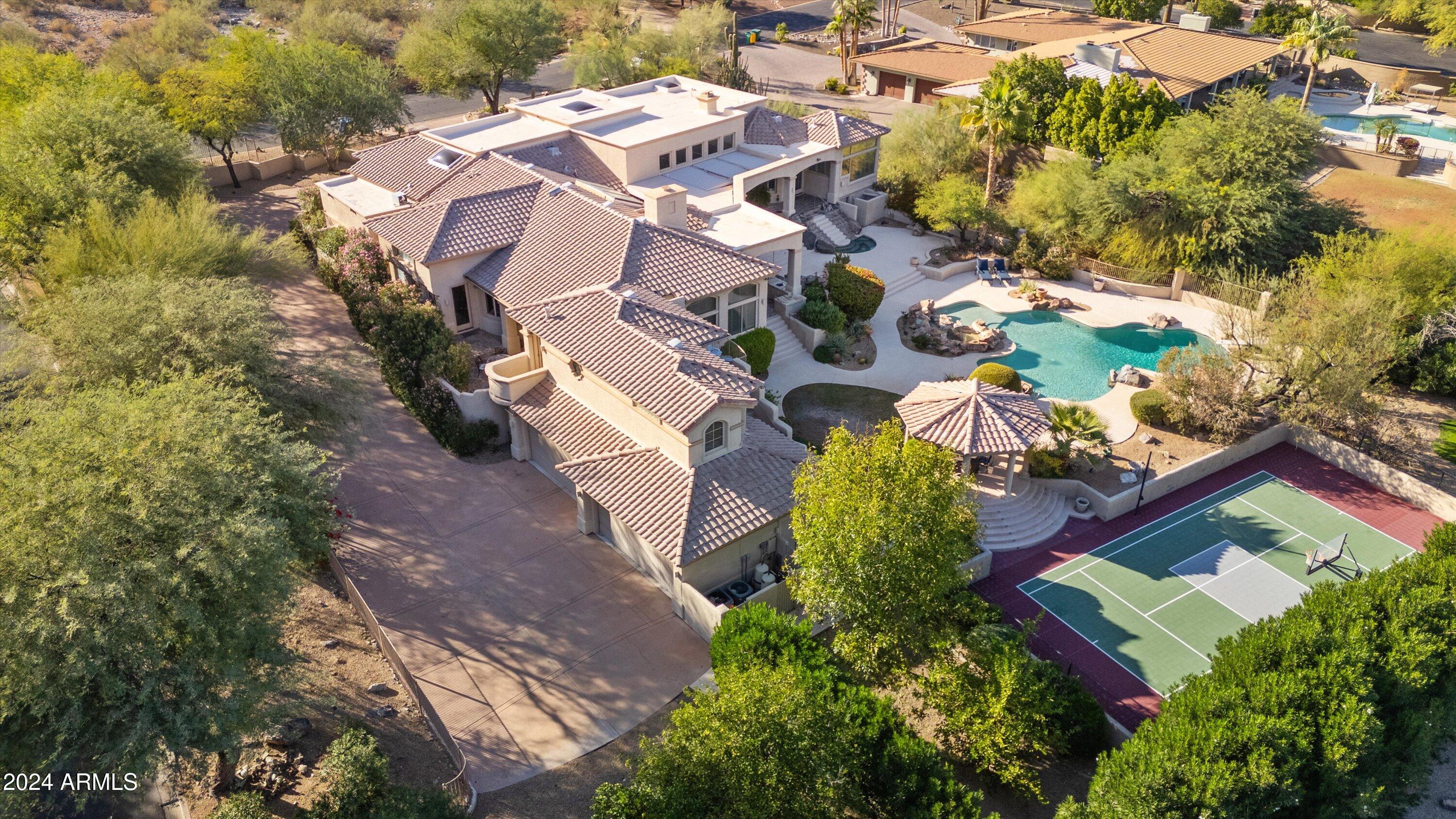 7801 N Sherri Lane